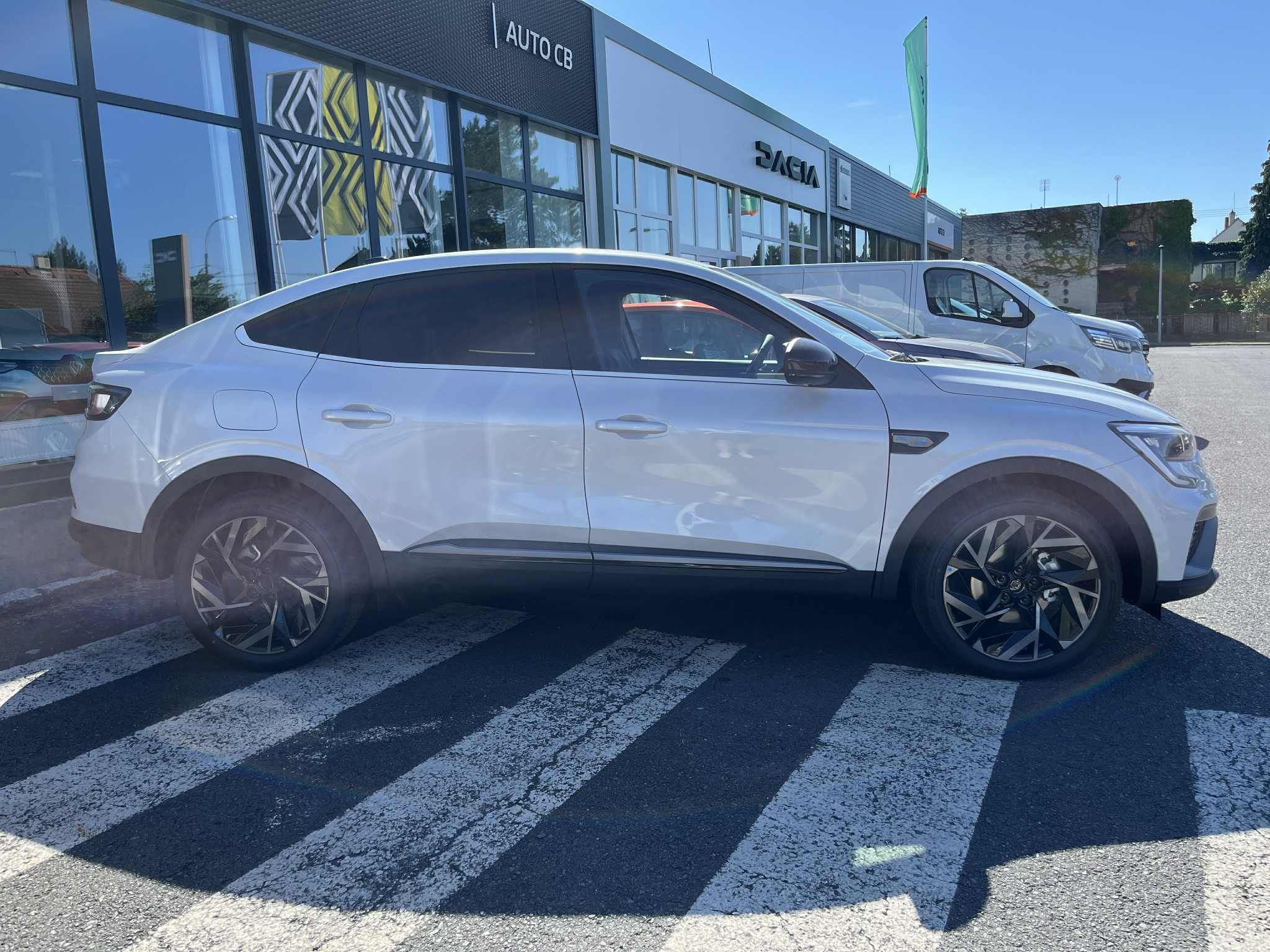 Renault Arkana, esprit Alpine E-Tech full hybr - fotka 4