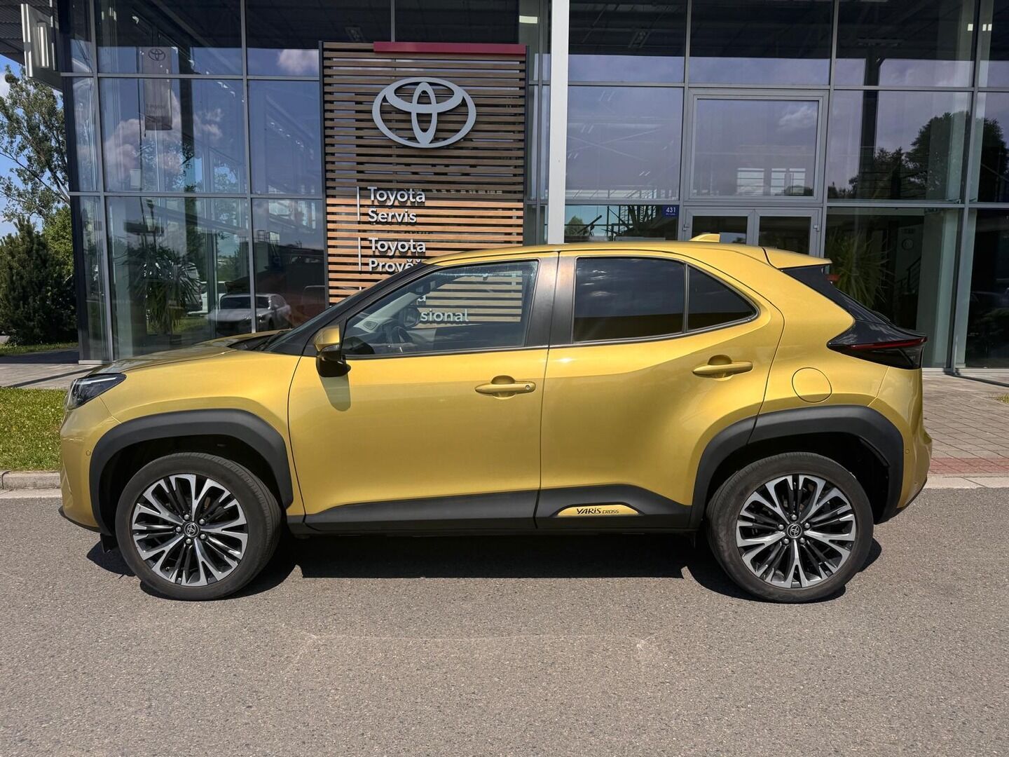 Toyota Yaris Cross, 1.5 AWD Executive - fotka 5