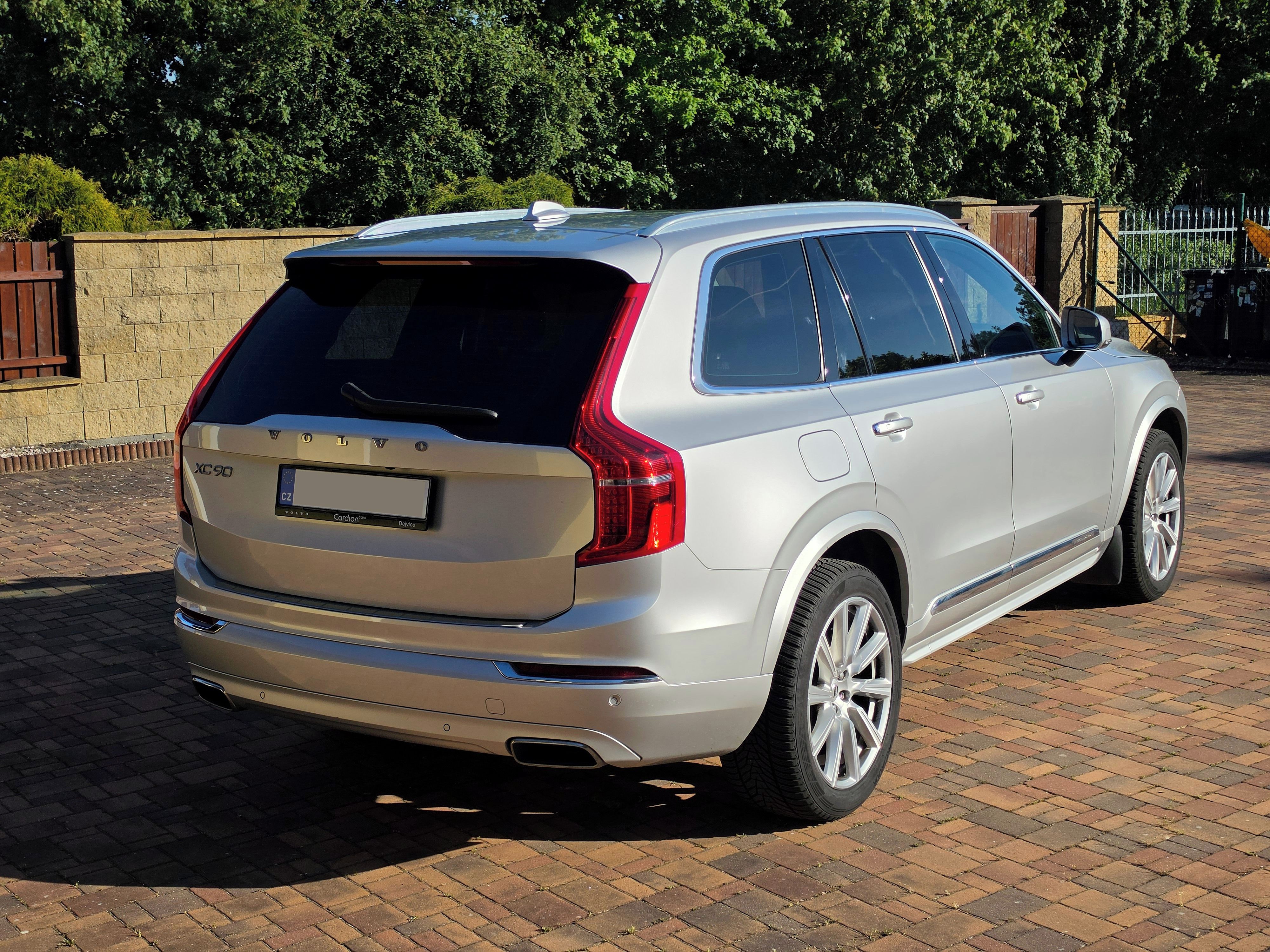 Volvo XC90 - fotka 2