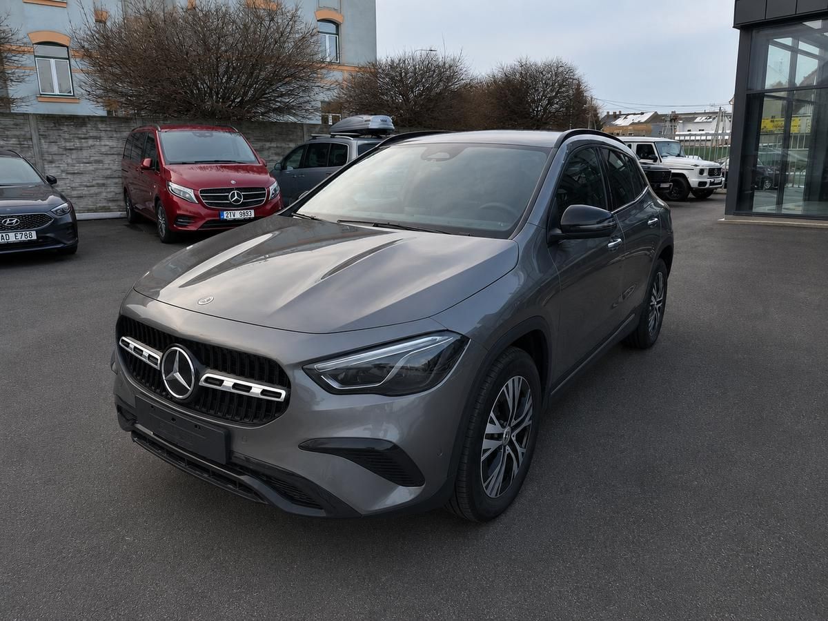 Mercedes-Benz GLA, 200 d 4MATIC - fotka 3