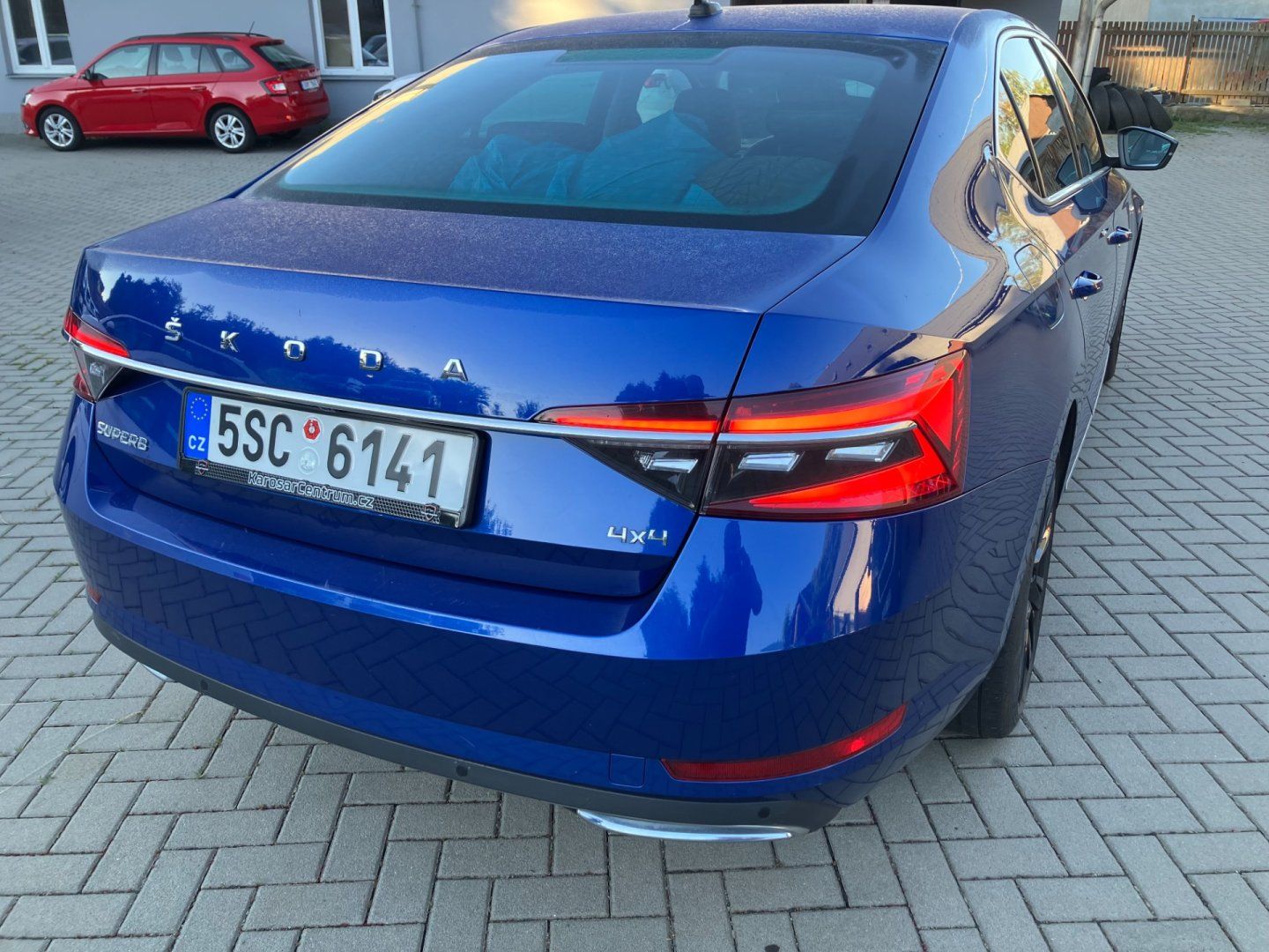 Škoda Superb, 2.0TDI L&K DSG 4X4 WEBASTO - fotka 6