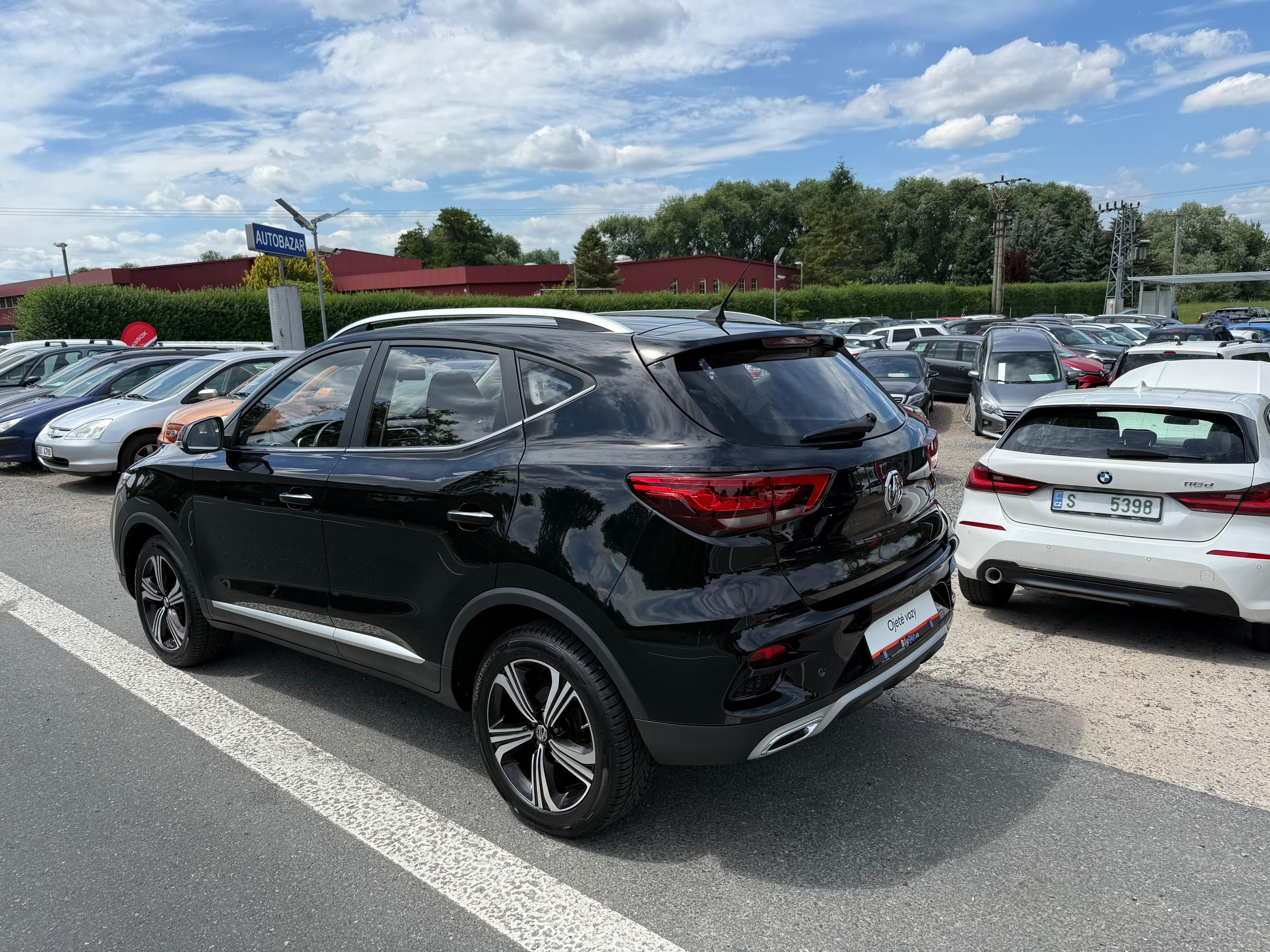MG ZS, 1.5i MT Essential ČR Zadáno - fotka 3