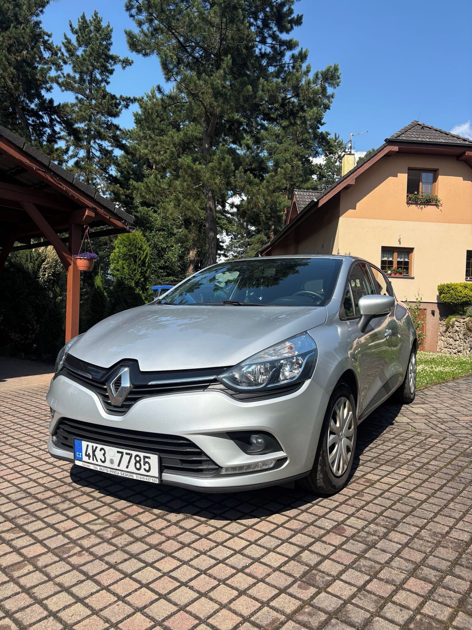 Renault Clio, 1.2 hatchback, benzín, 54 kW