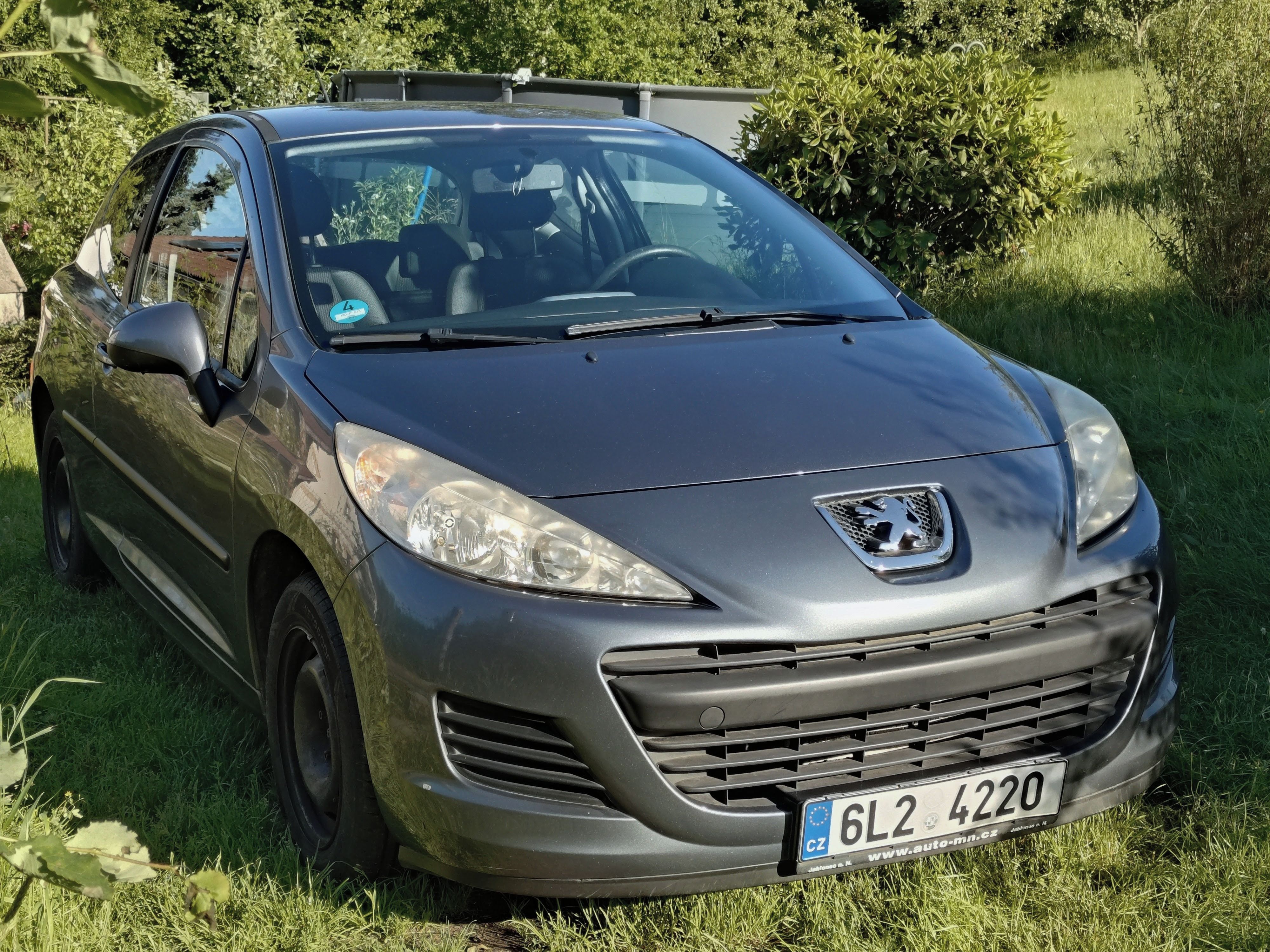 Peugeot 207, 1.4 - velmi dobrý stav
