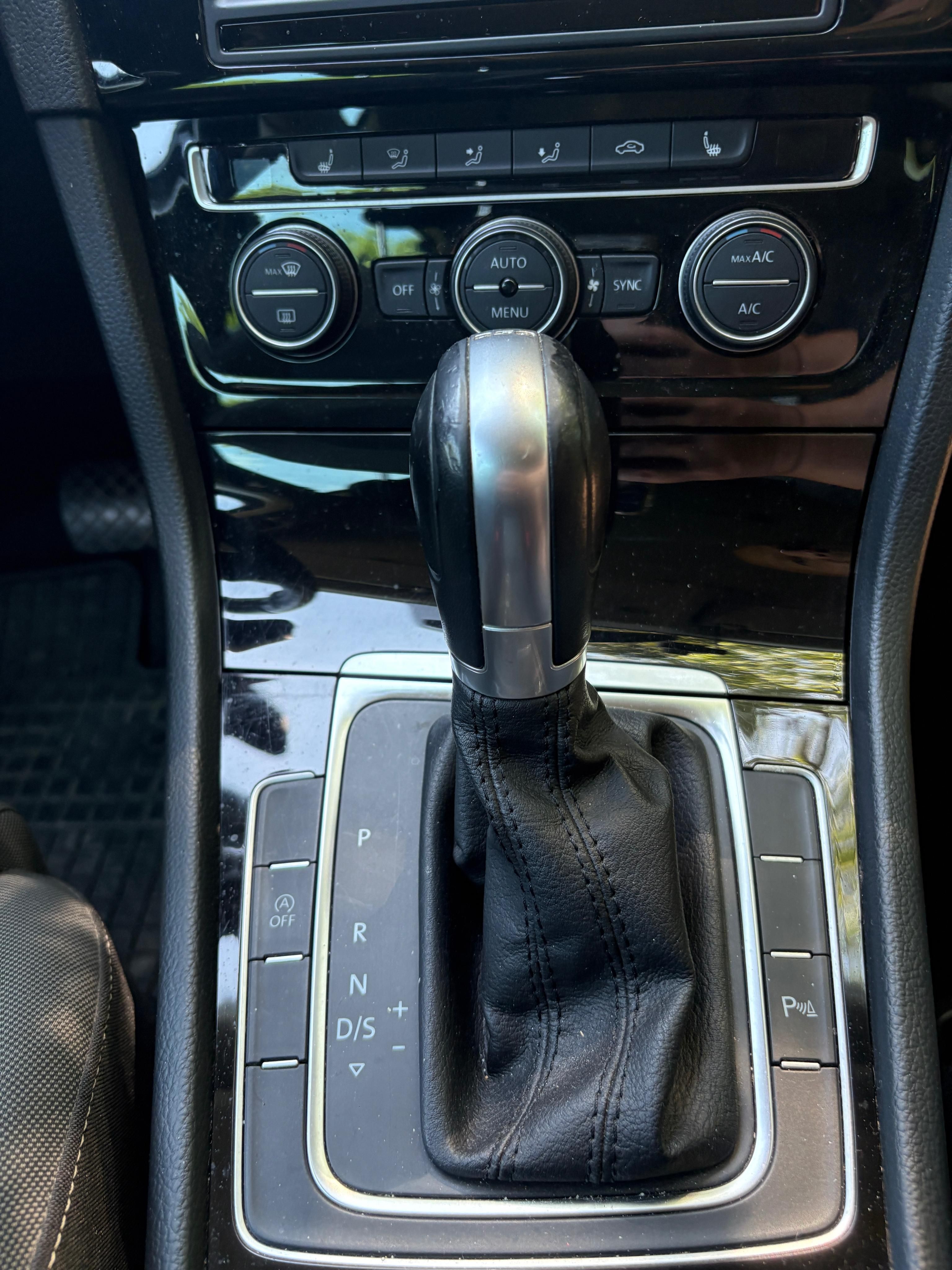 Volkswagen Golf Variant, VW Golf VII  2.0 TDi dsg - fotka 6