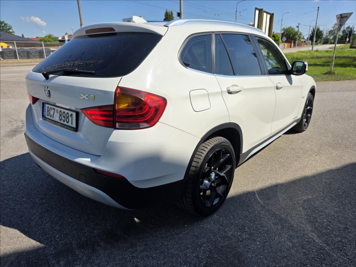 BMW X1, 2,0 23D 150KW X-DRIVE AUTOMAT - fotka 6