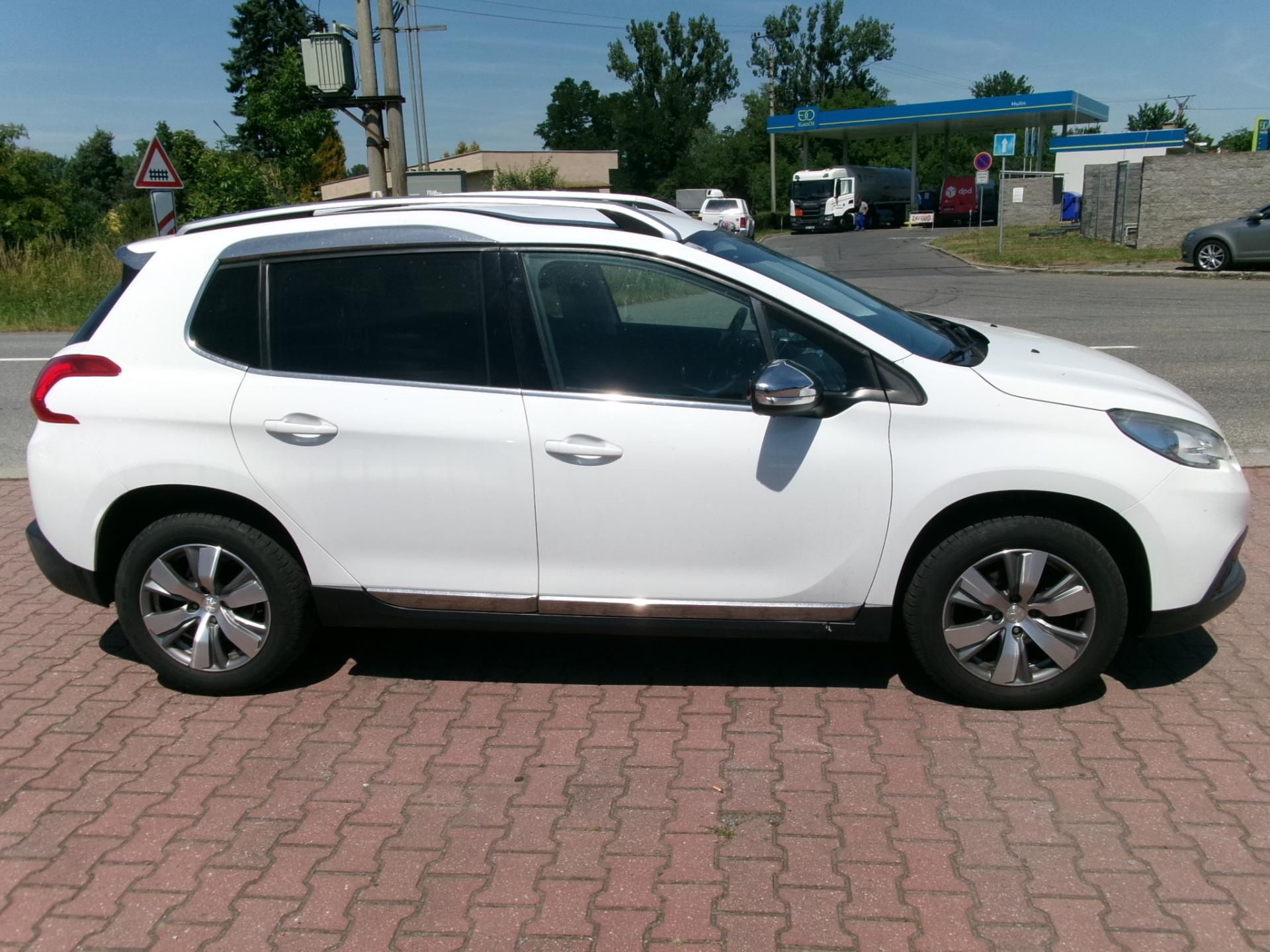 Peugeot 2008, 1,6 BlueHDI AC TEMP USB - fotka 5