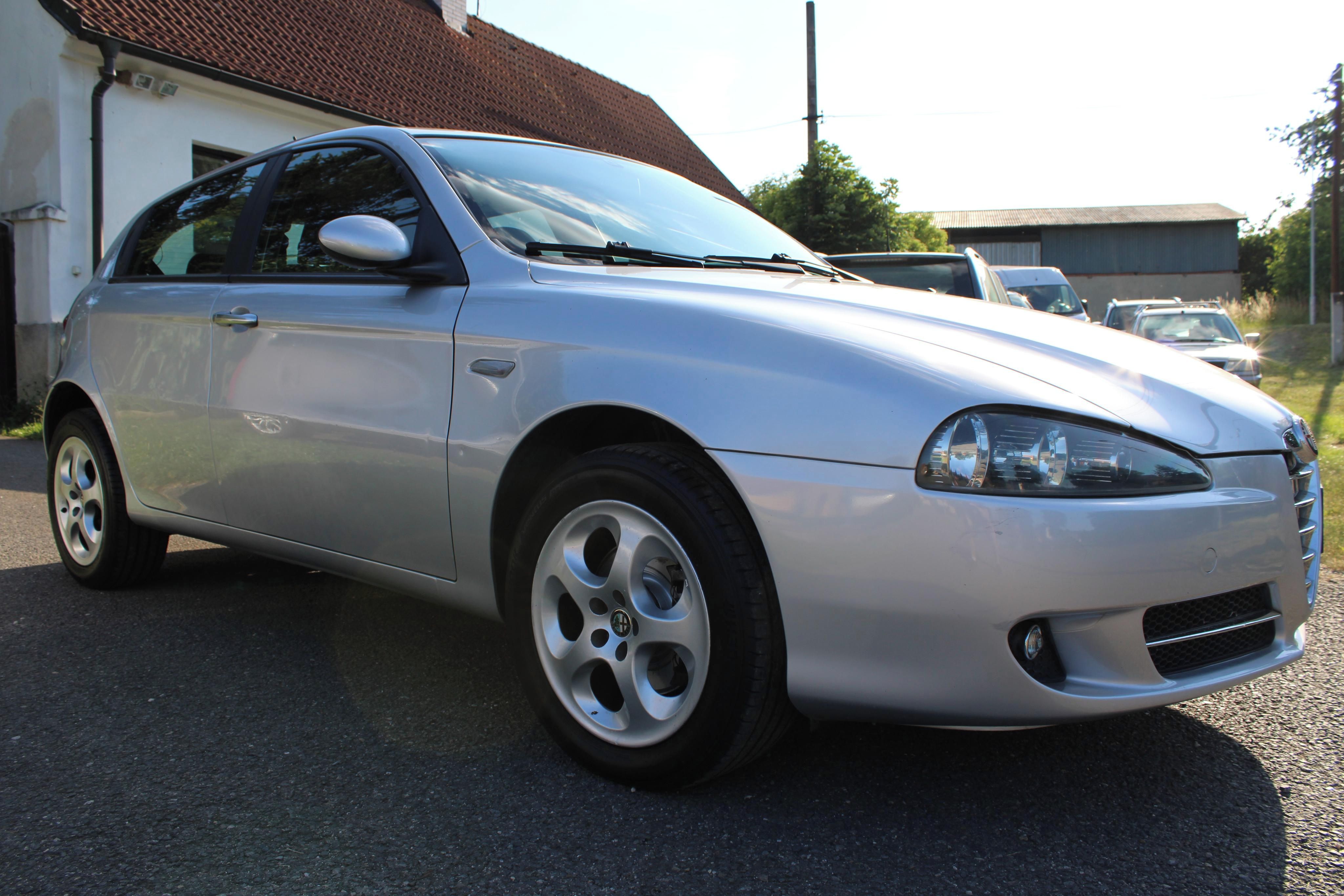Alfa Romeo 147, 1,9 JTD 8V - fotka 6