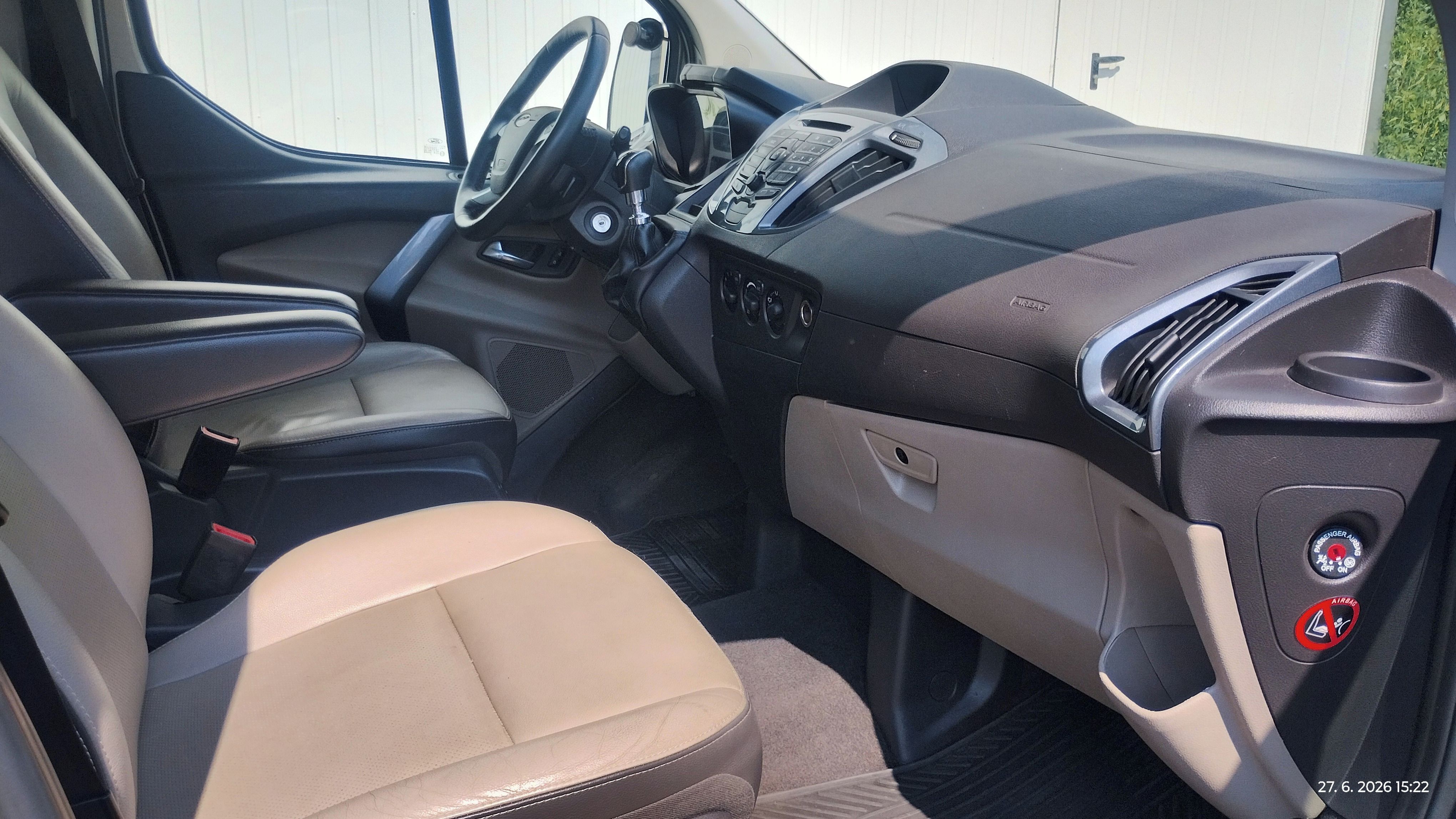 Ford Tourneo Custom, Titanium 2,2 Tdci 155 Ps - fotka 5