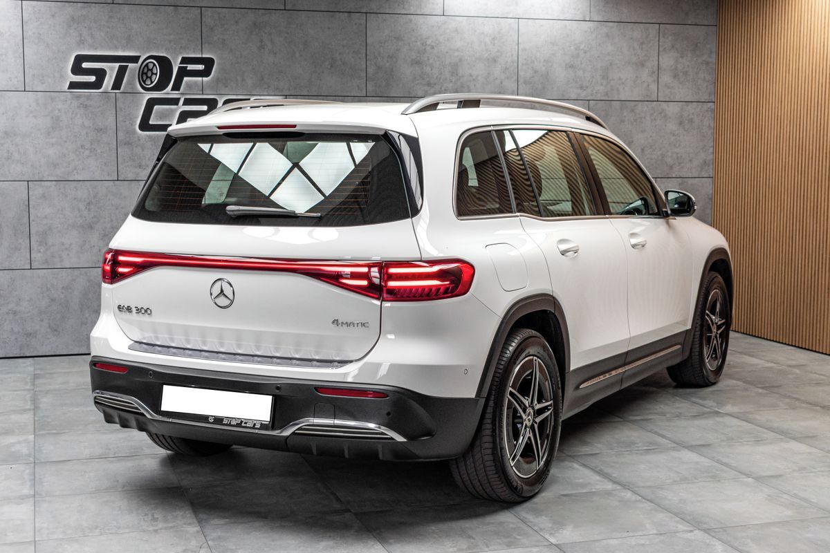 Mercedes-Benz EQB, 300 66kWh*4MATIC*AMG*KAMERA*So - fotka 6