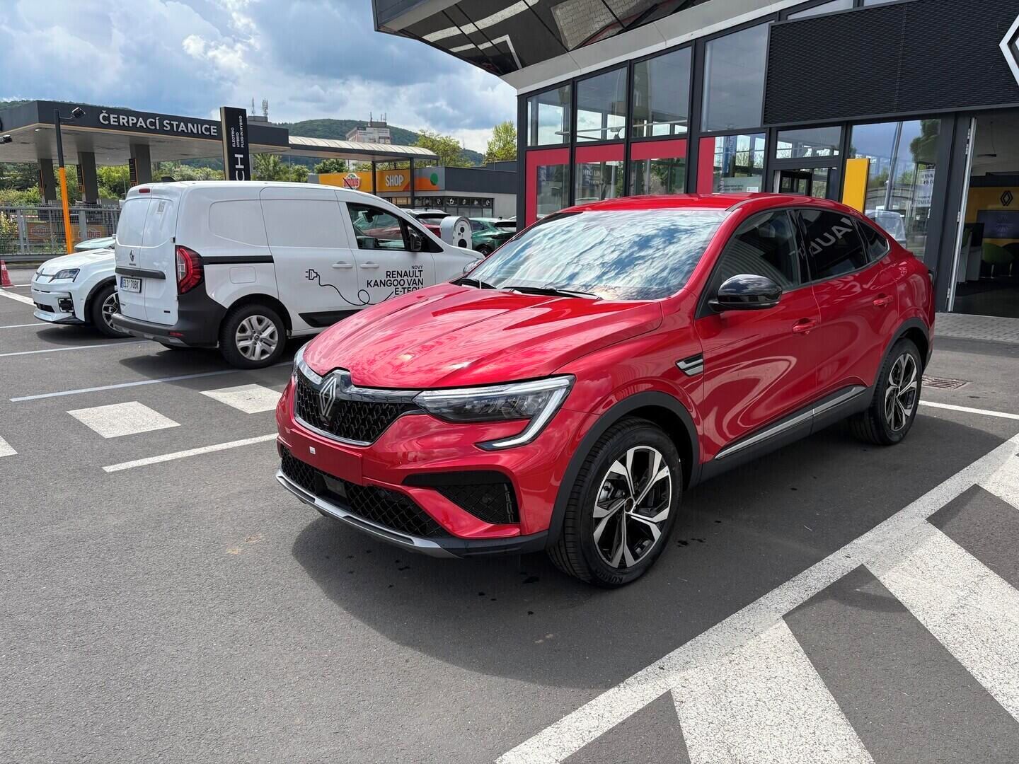 Renault Arkana, Techno E-Tech 145 1.6 105 kW - fotka 3