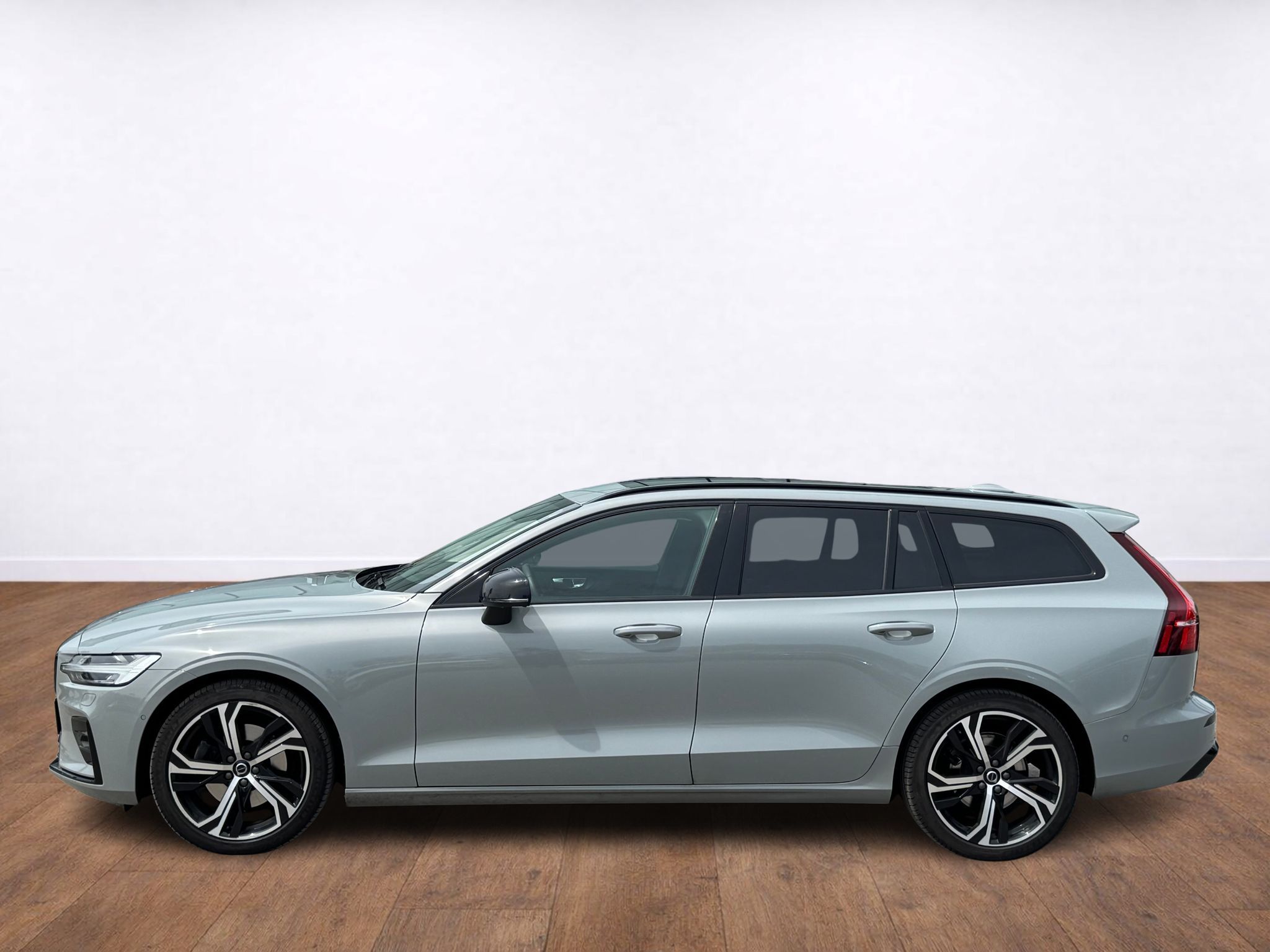 Volvo V60, PLUS DARK B4, 360°, PANORAMA, - fotka 2