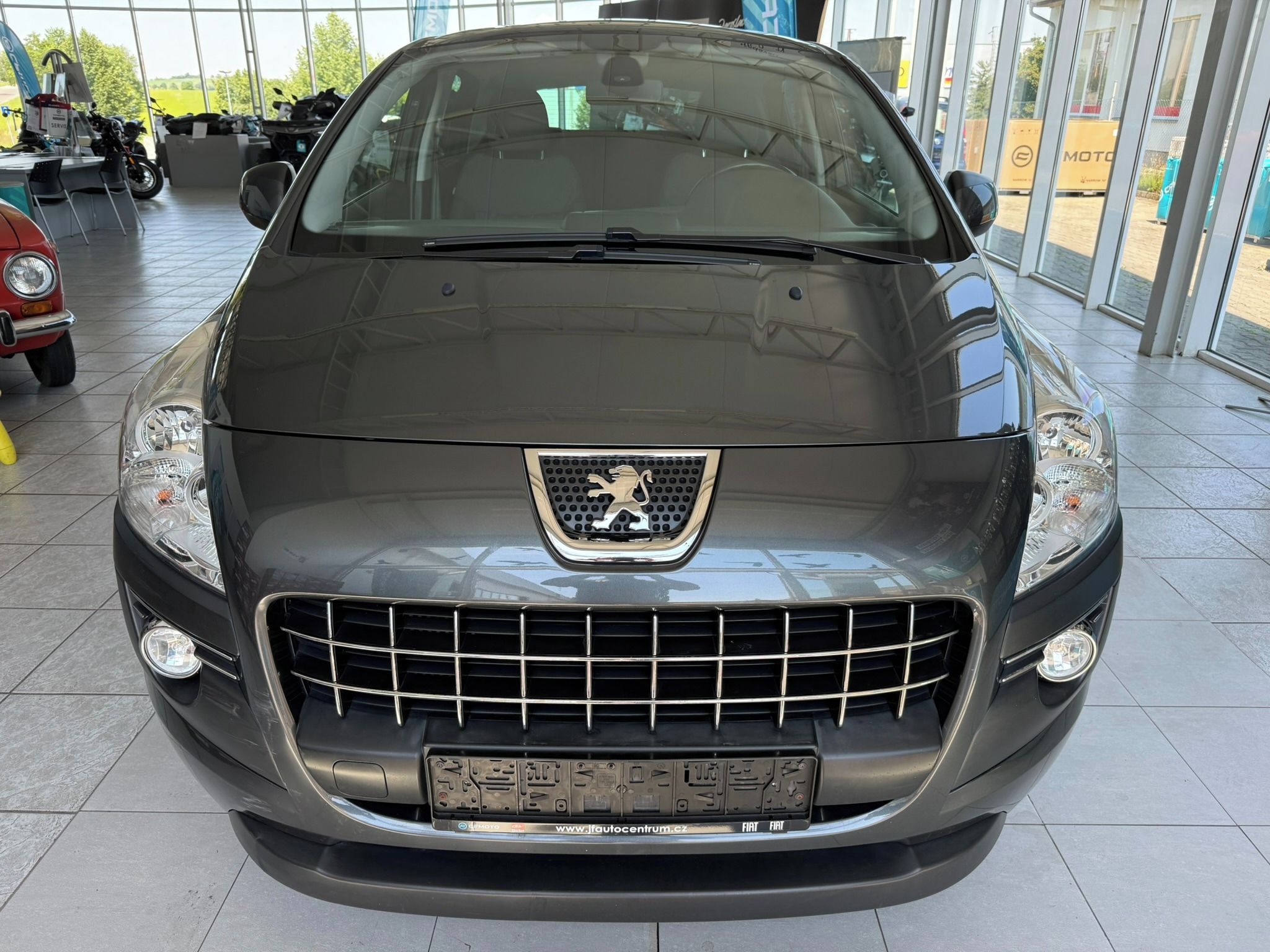 Peugeot 3008, 1.6 HDi 82 kW - fotka 2