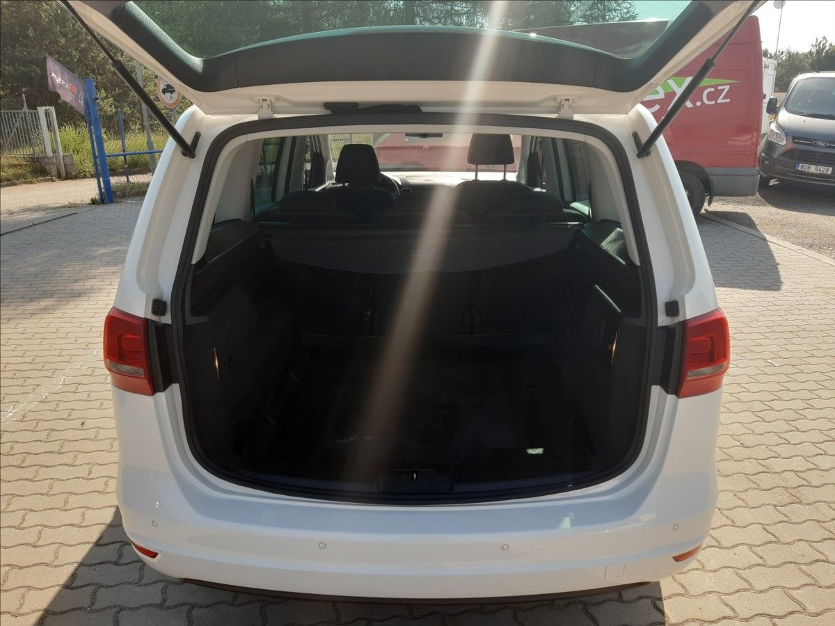 Volkswagen Sharan, 2,0 DSG NAVI KAMERA - fotka 6