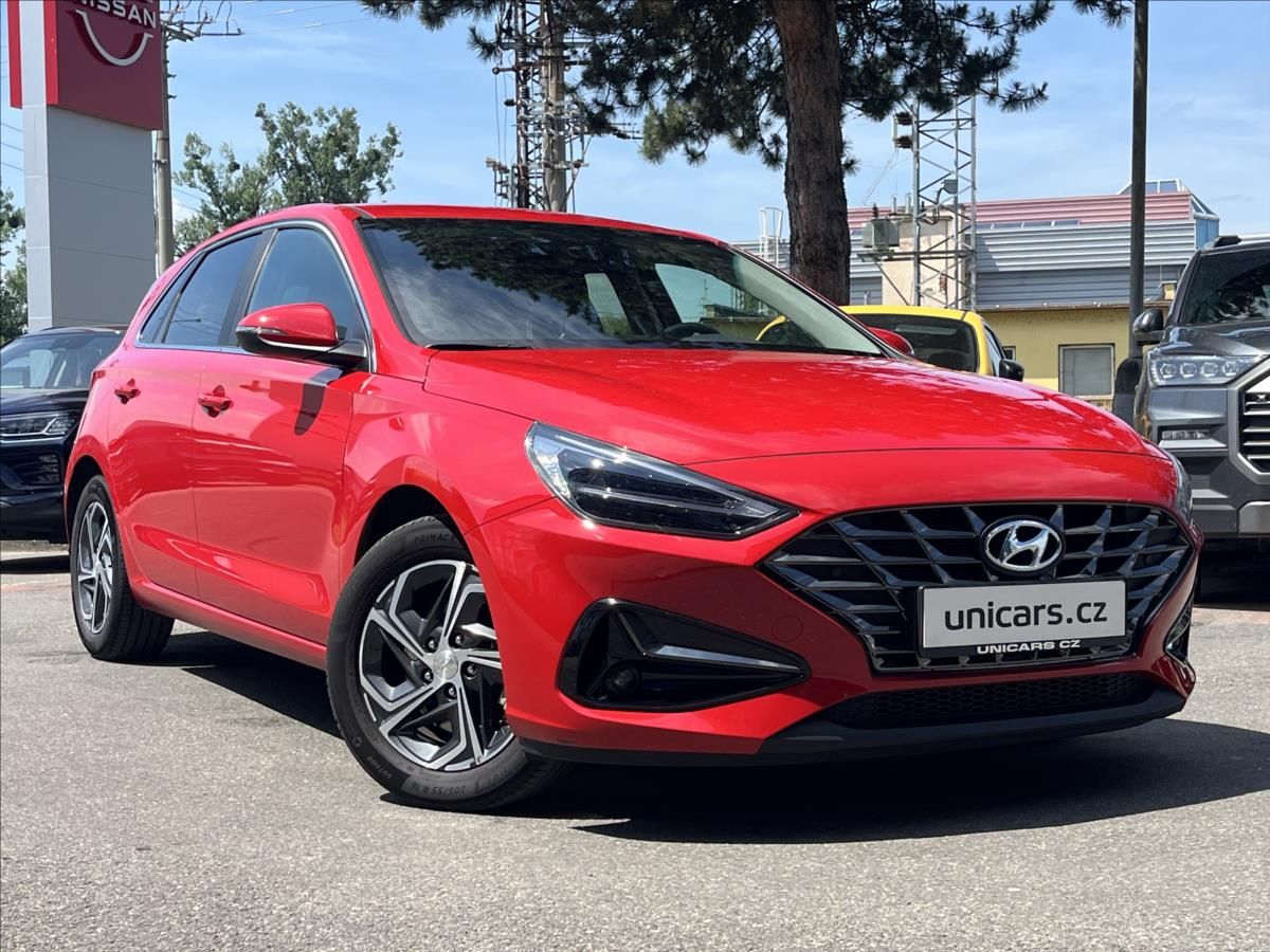 Hyundai i30, 1,5 GDI  SMART NAVI 1maj ČR - fotka 3