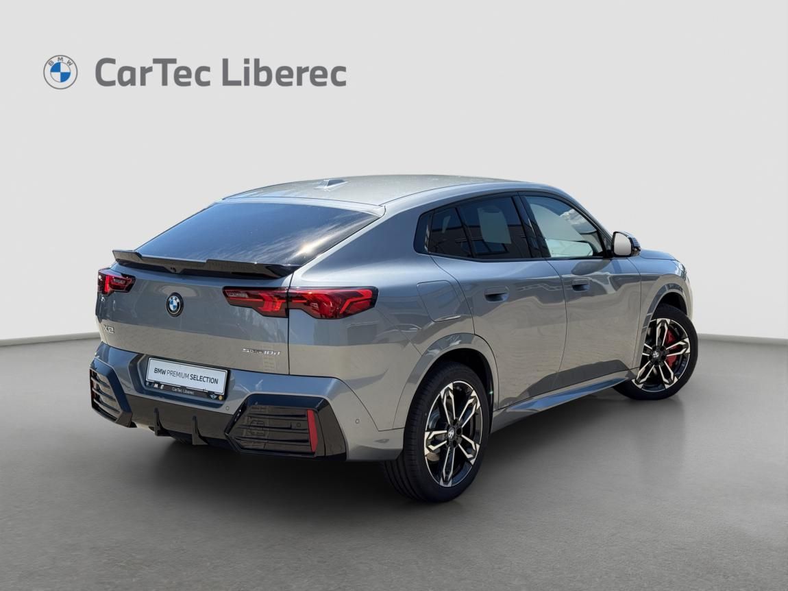 BMW X2, sDrive18d - fotka 3