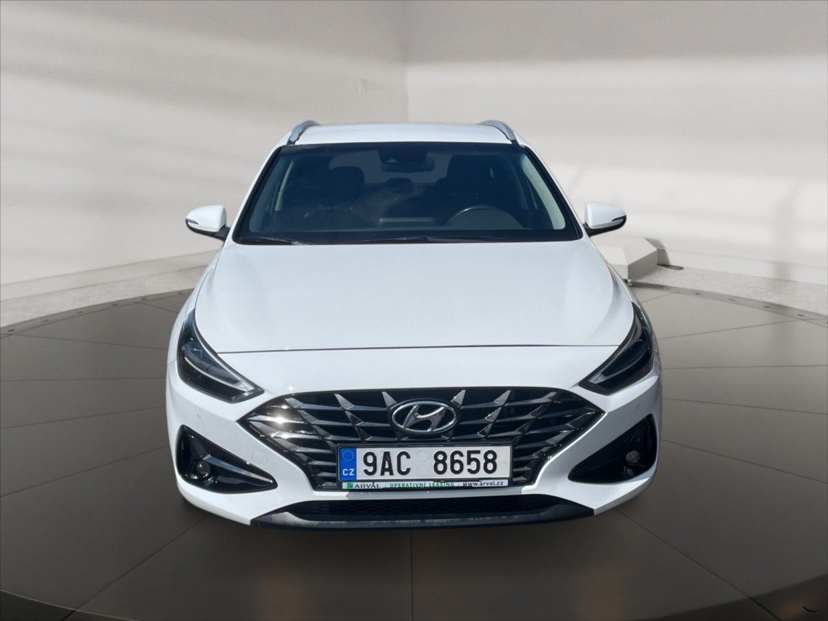 Hyundai i30, 1,6 CRDI Smart - fotka 2