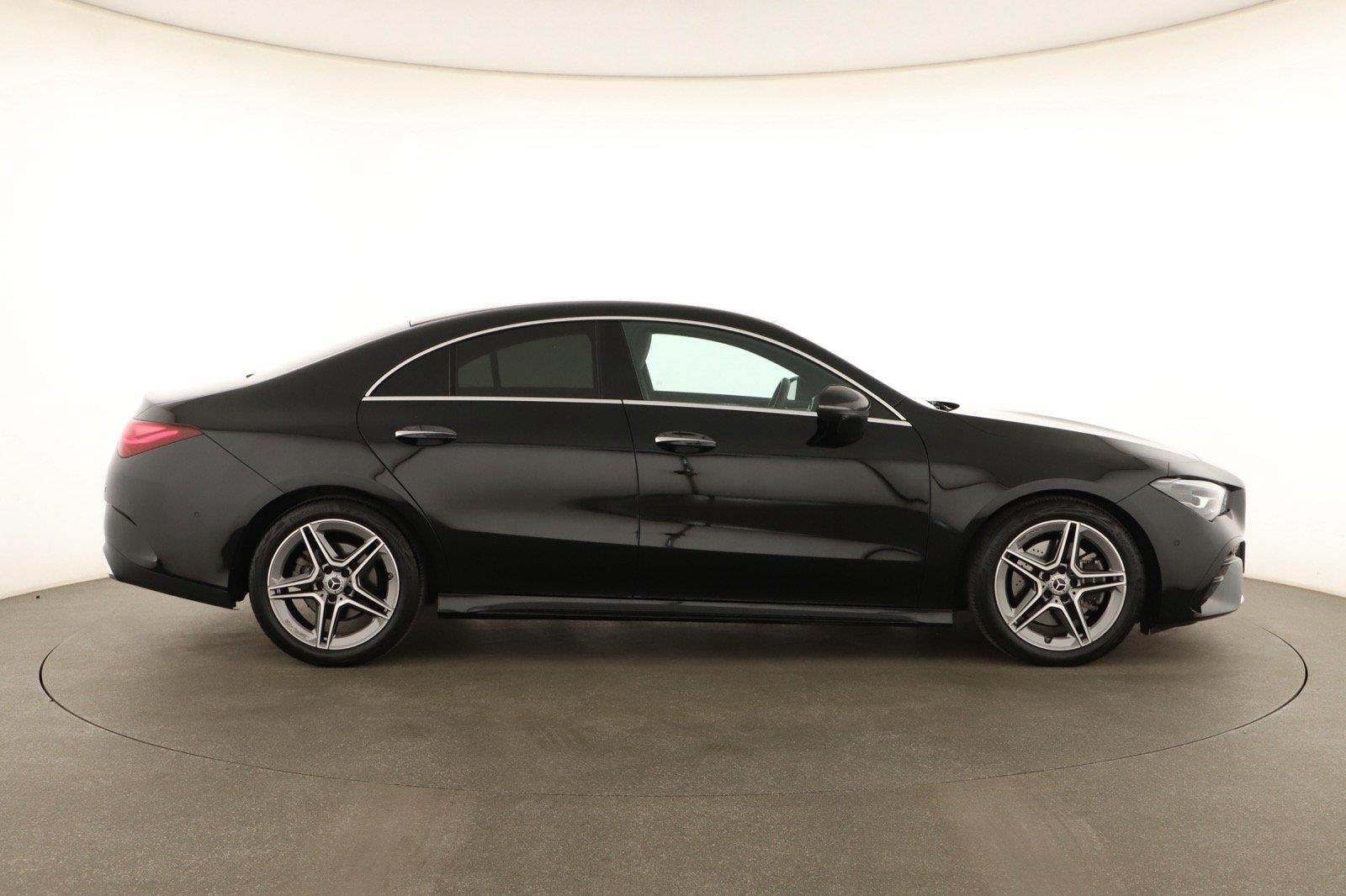 Mercedes-Benz CLA, 200, AMG Paket - fotka 6