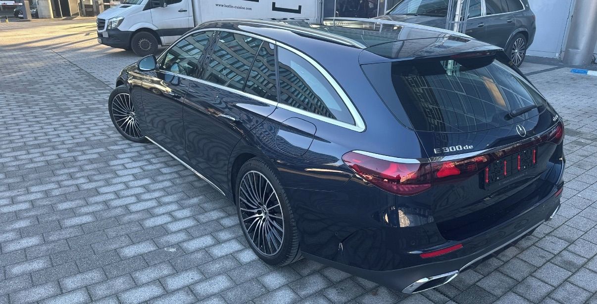 Mercedes-Benz Třídy E, E300 de, 4 Matic, AMG - fotka 4