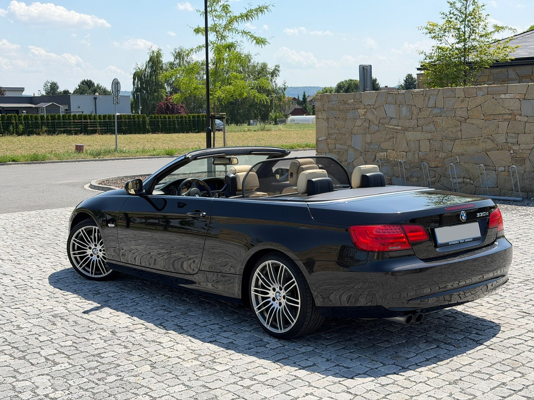 BMW Řada 3, 330d - Individual - facelift - fotka 3