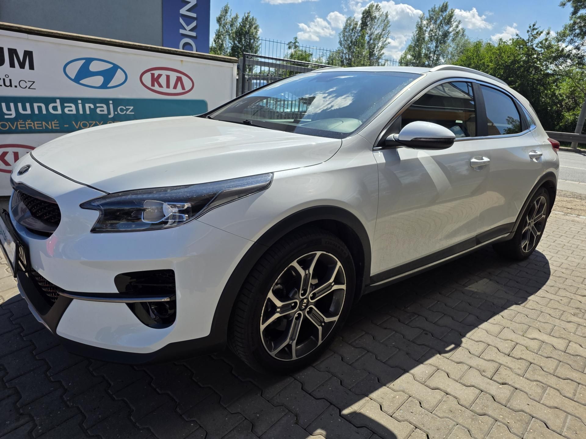 Kia XCee´d, 1.4-AUTOMAT-1.MAJITEL-TOP STAV