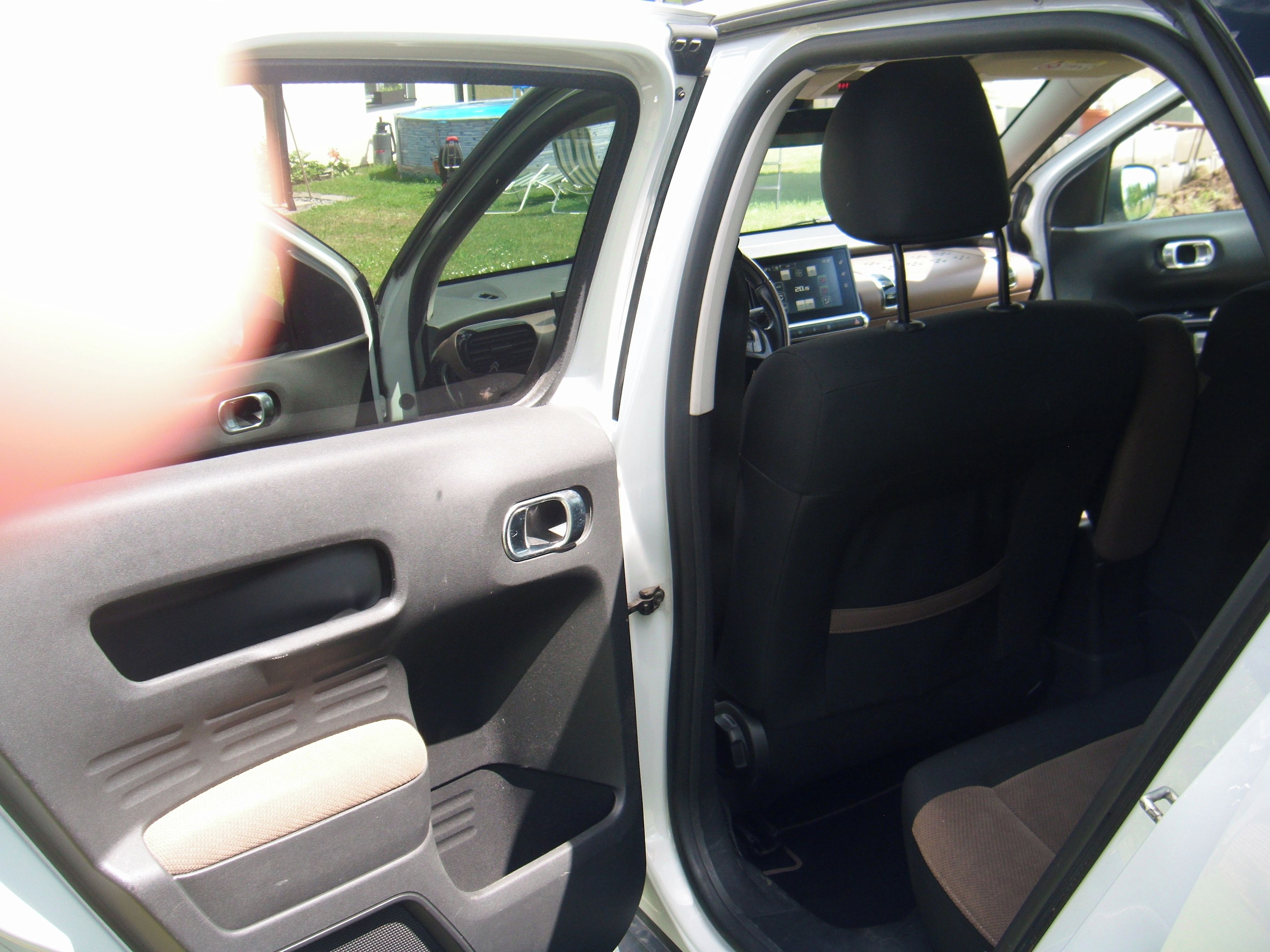 Citroën C4 - fotka 6