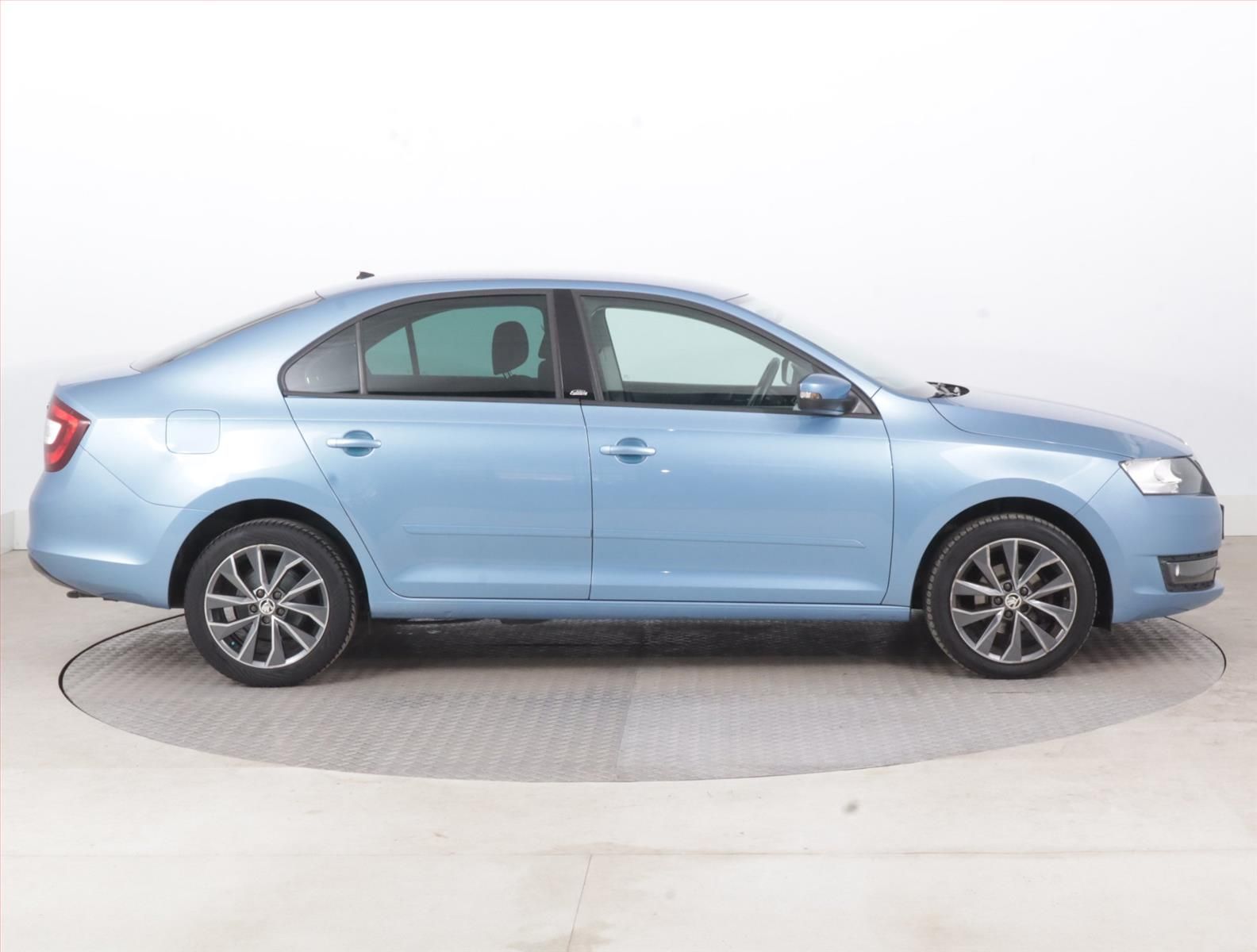 Škoda Rapid, 1.2 TSI, Ambition, Automat - fotka 6