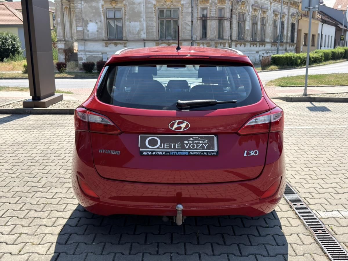 Hyundai i30, 1,6   WG Trikolor - fotka 6