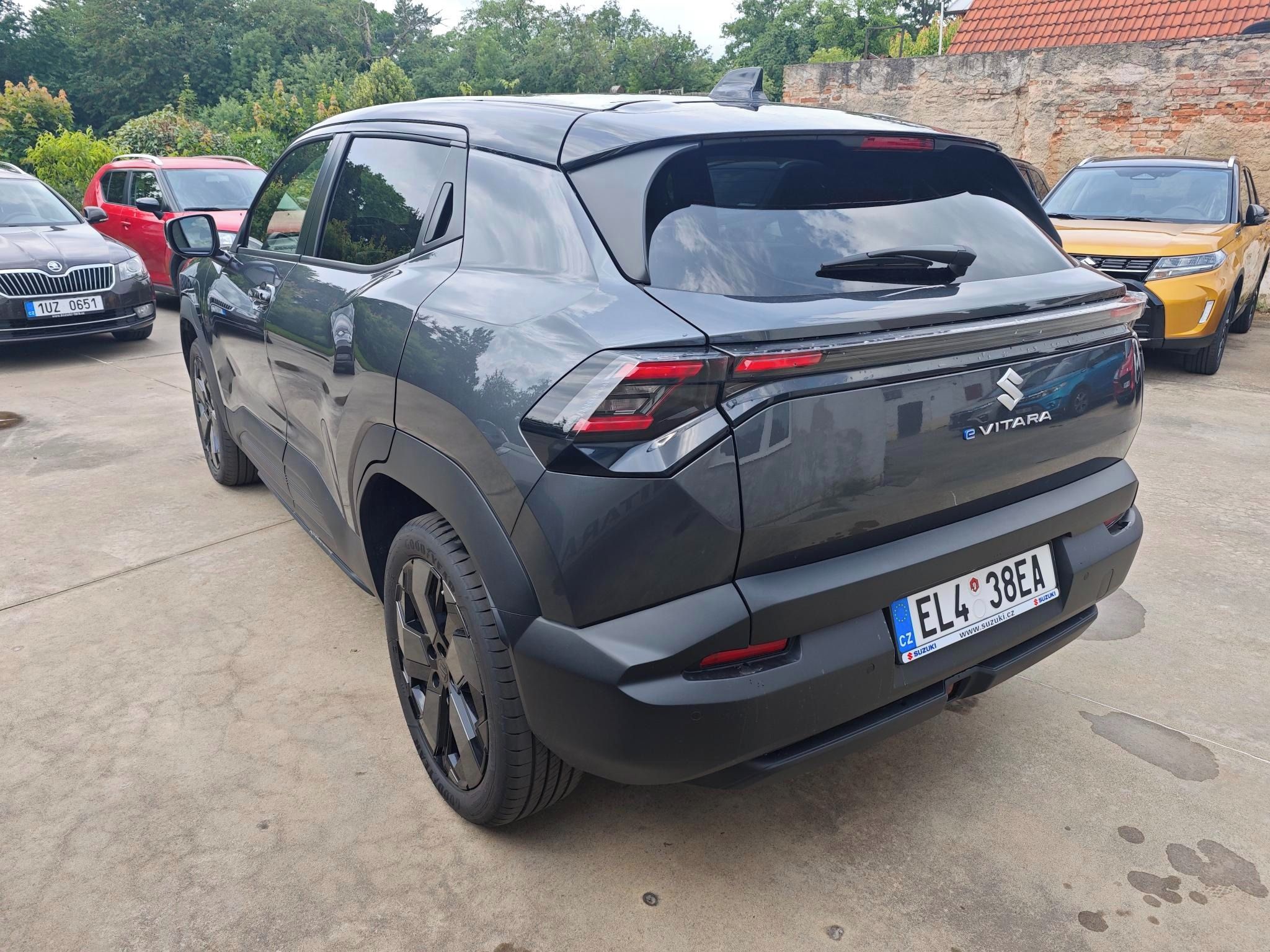 Suzuki Vitara, e VITARA Elegance 4x4-e 61kW - fotka 4
