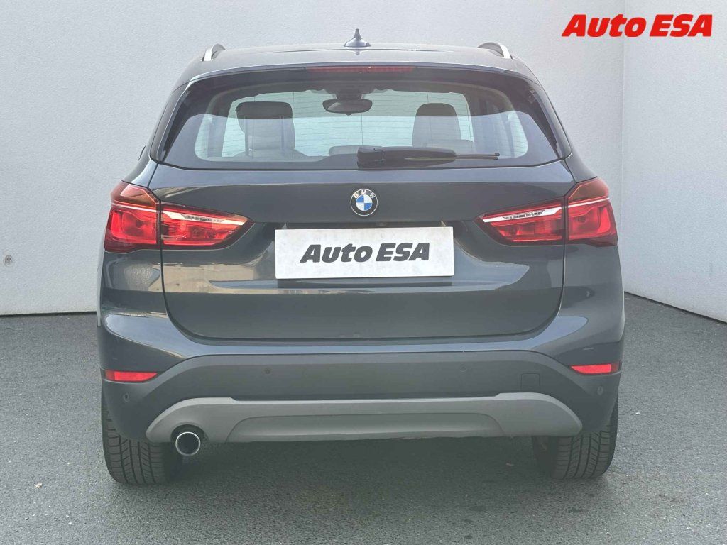 BMW X1, 1.5 D - fotka 5