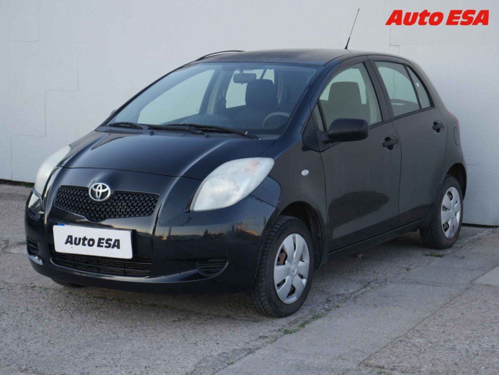 Toyota Yaris, 1.0 i - fotka 3