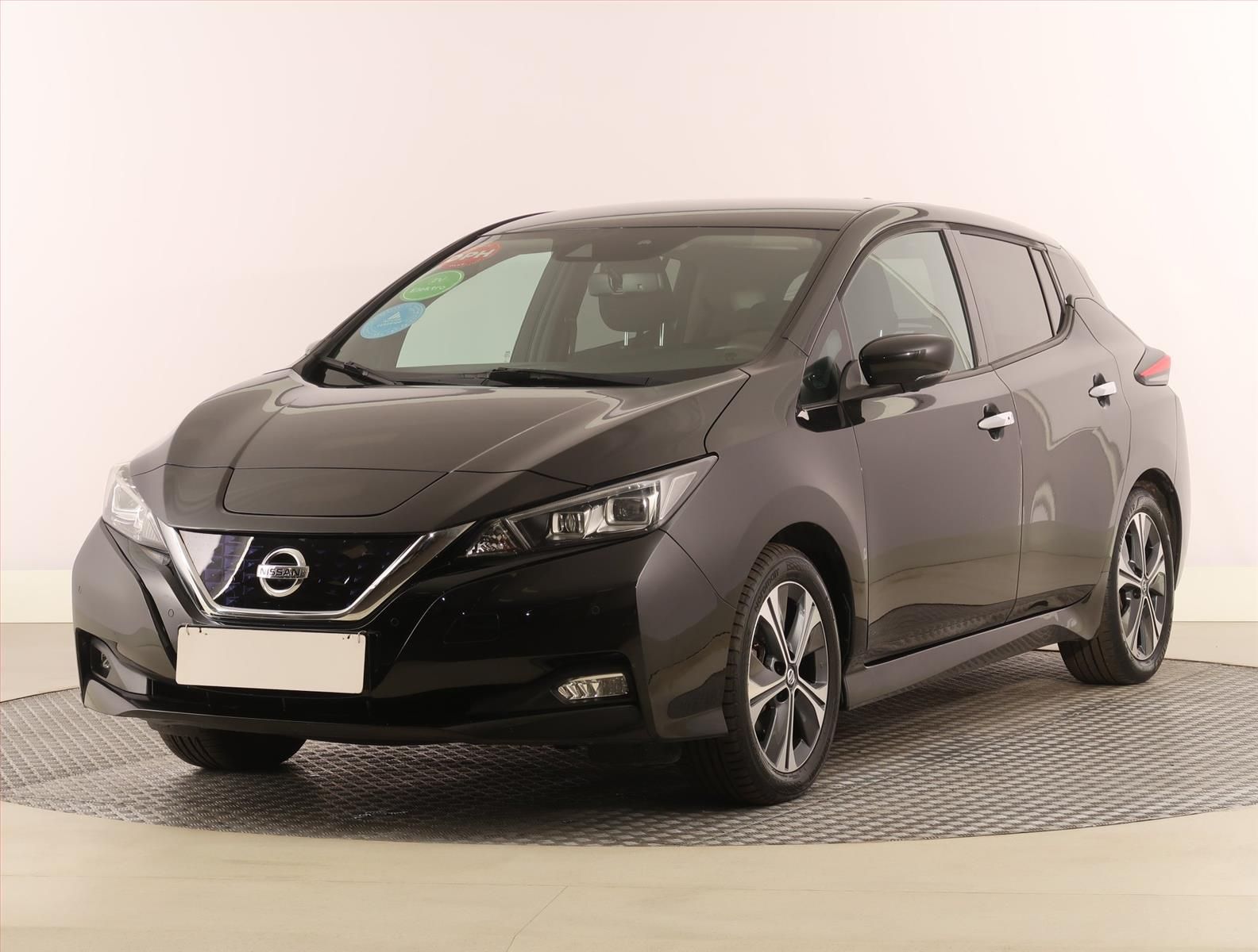 Nissan LEAF, 40 kWh, SoH 91%, Automat - fotka 2