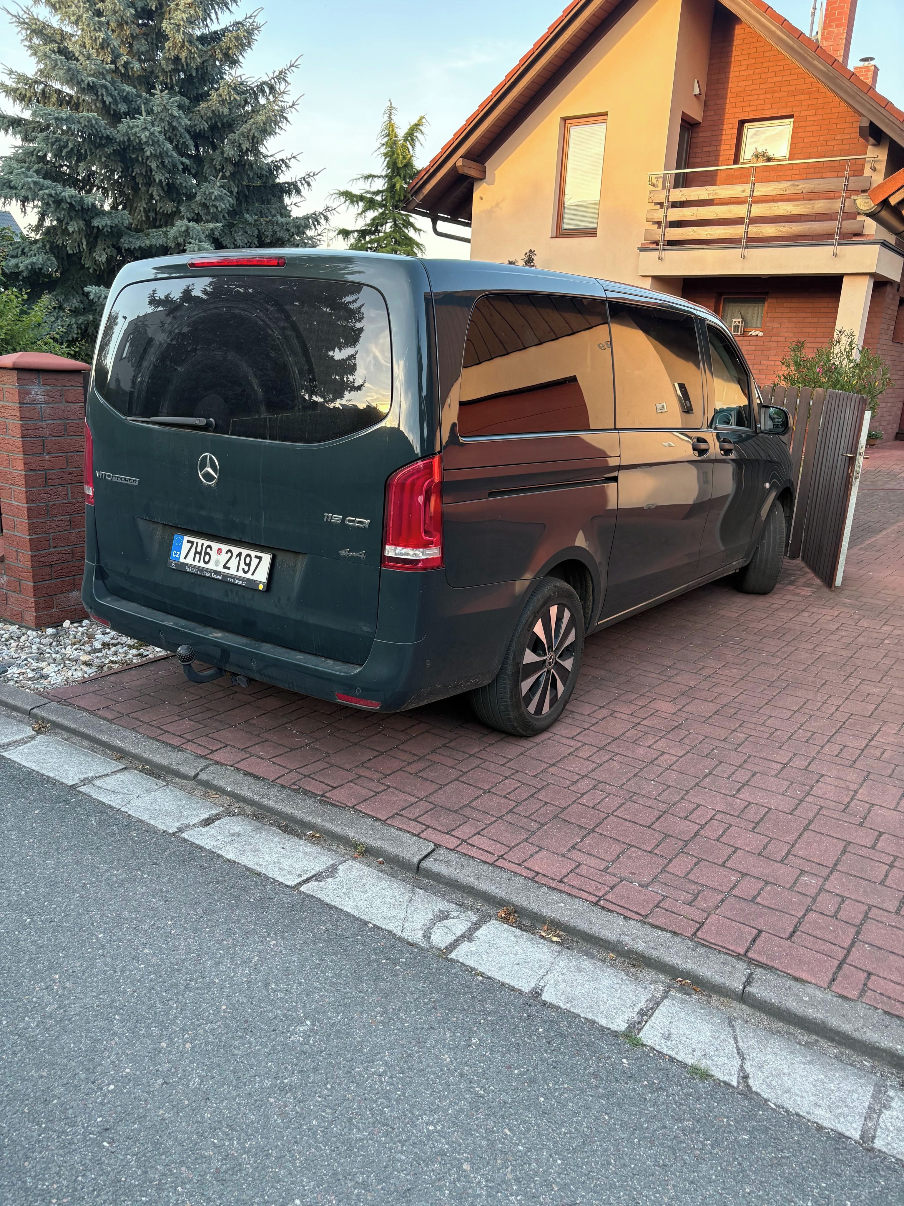 Mercedes-Benz Vito, VITO TOURER 4X4 - fotka 4