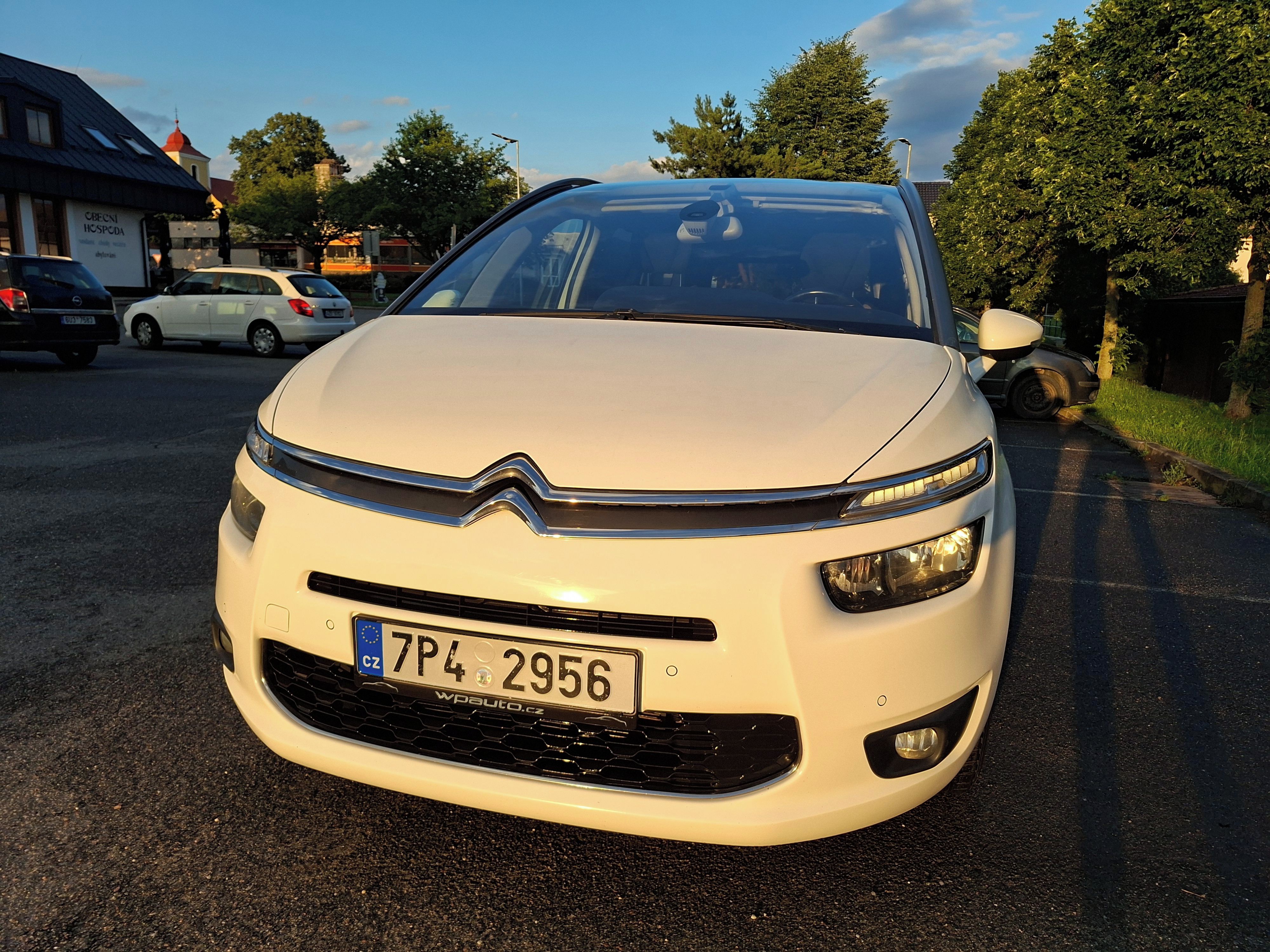 Citroën C4 Picasso, 7 míst Exclusive servis - fotka 2