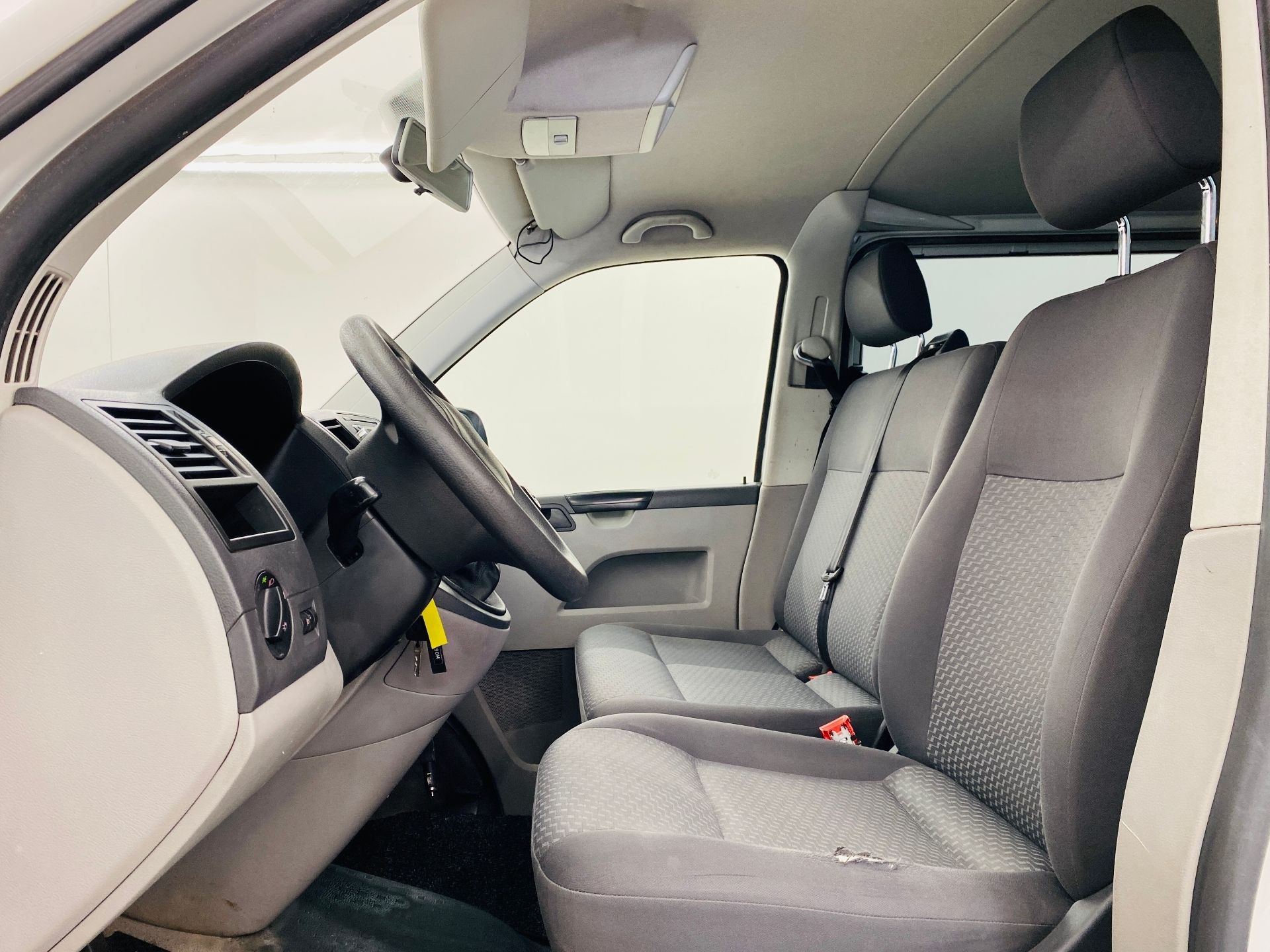 Volkswagen Transporter, 2.0 TDI 75kW 9Míst - fotka 5