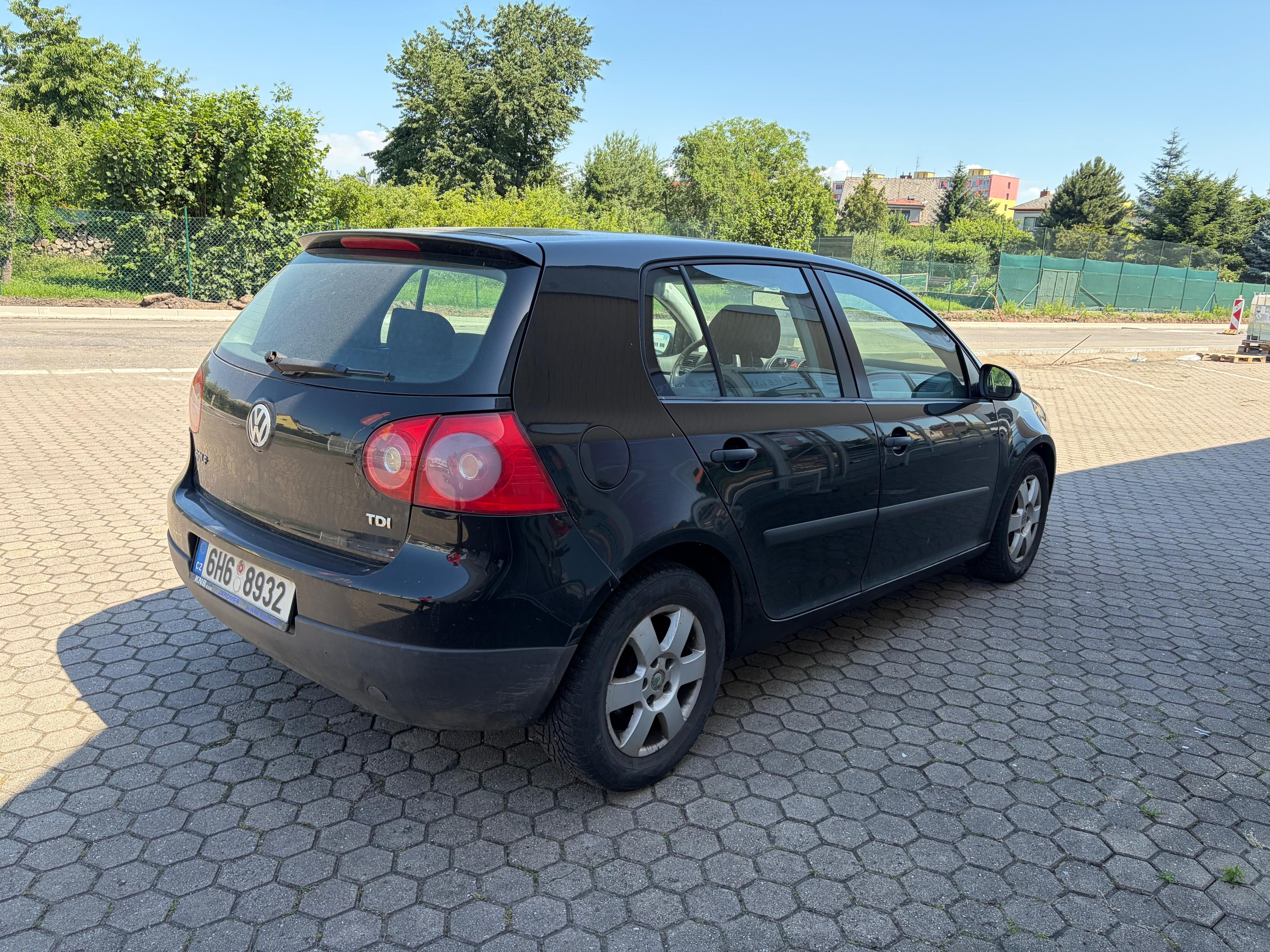 Volkswagen Golf, 1.9 TDI -servisováno - fotka 3