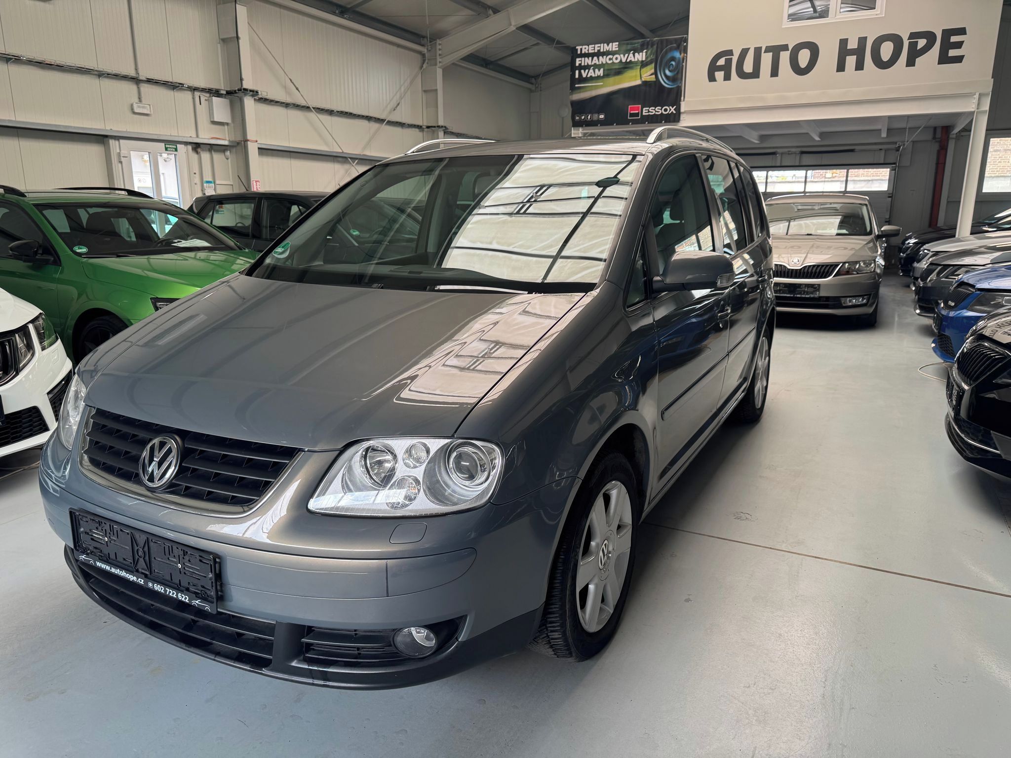 Volkswagen Touran, 2.0 TDI DSG Highline - fotka 3