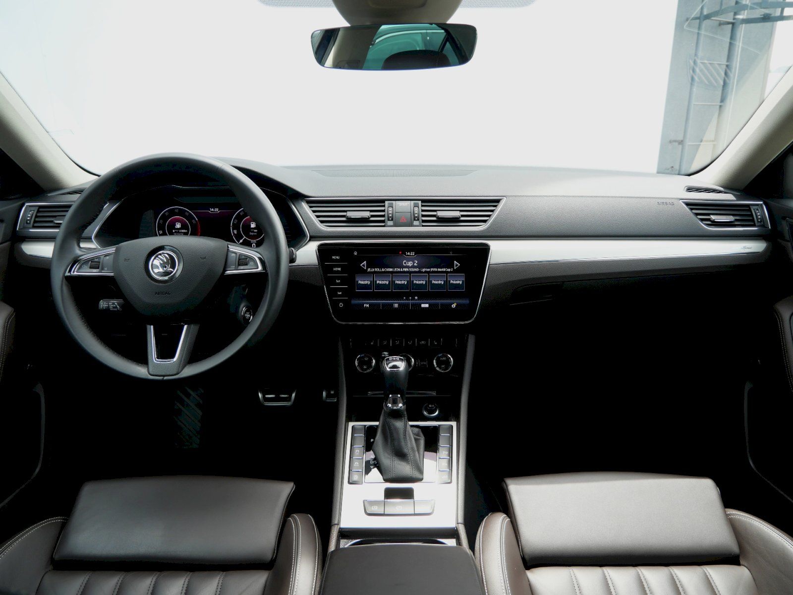 Škoda Superb, L&K DSG 2.0TSI 140kW - fotka 5