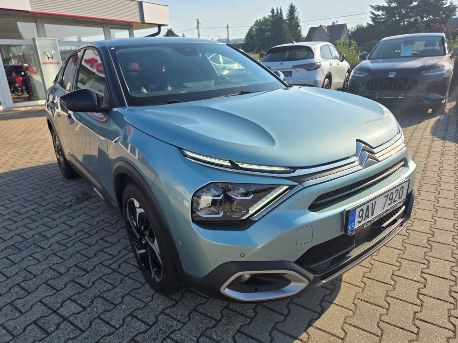 Citroën C4, 1,2 Pure Tech, Lift.Shine AT - fotka 3