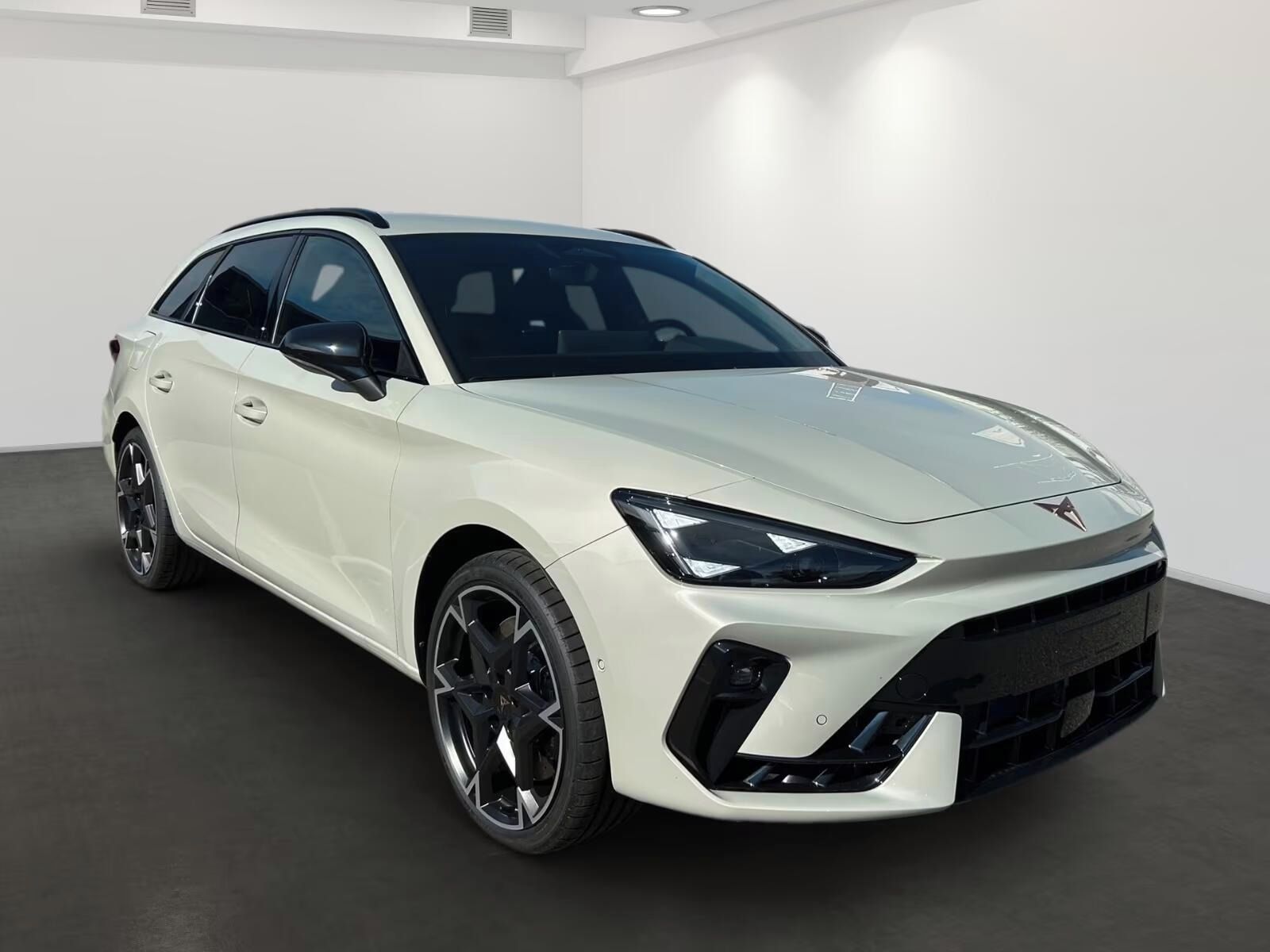 Cupra Leon, VZ 2.0 TSI 4Drive Sportstourer - fotka 3