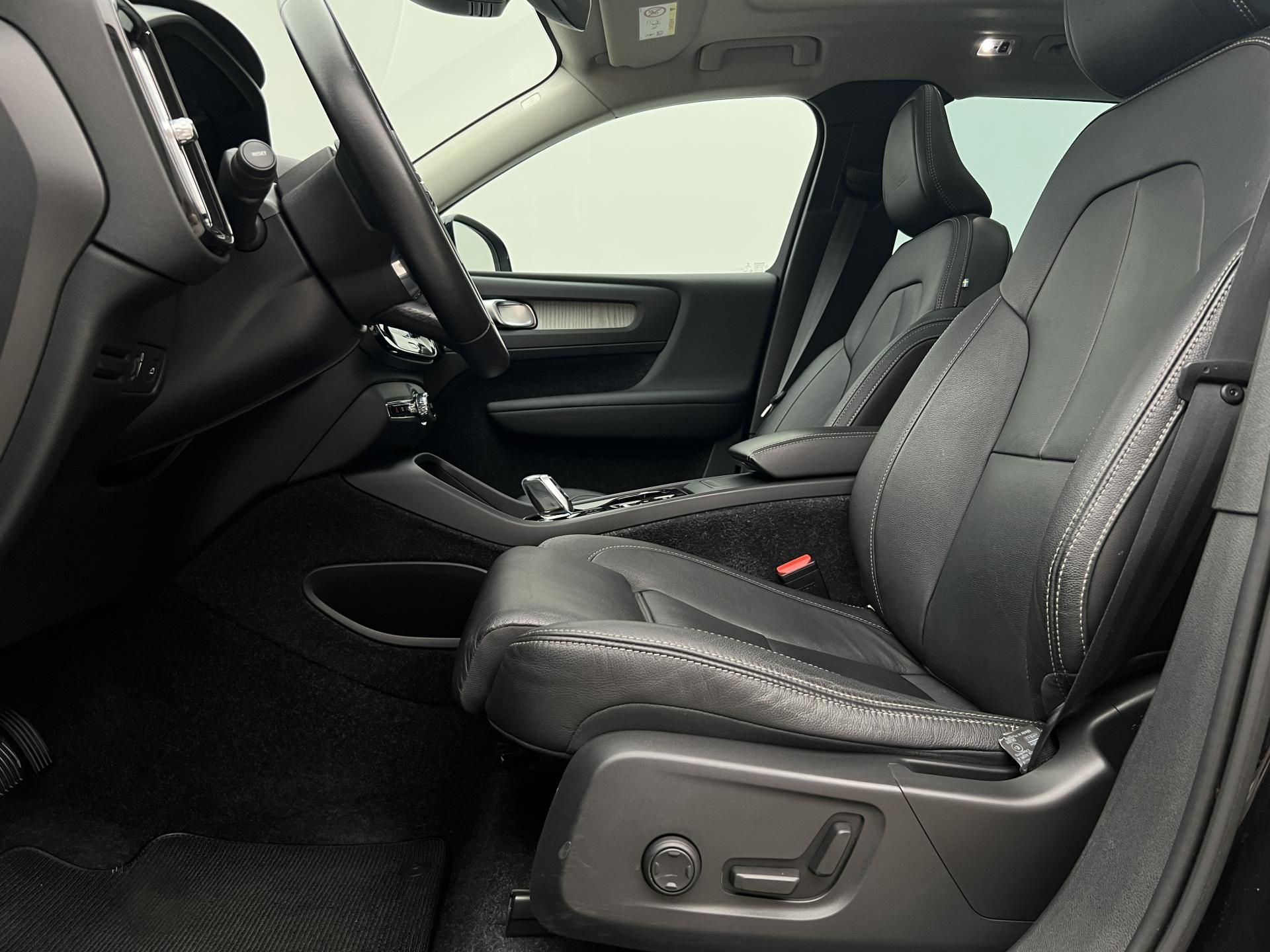 Volvo XC40, T4 INSCRIPTION AUT - fotka 3