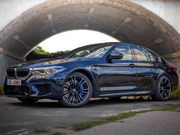 BMW M5 F90