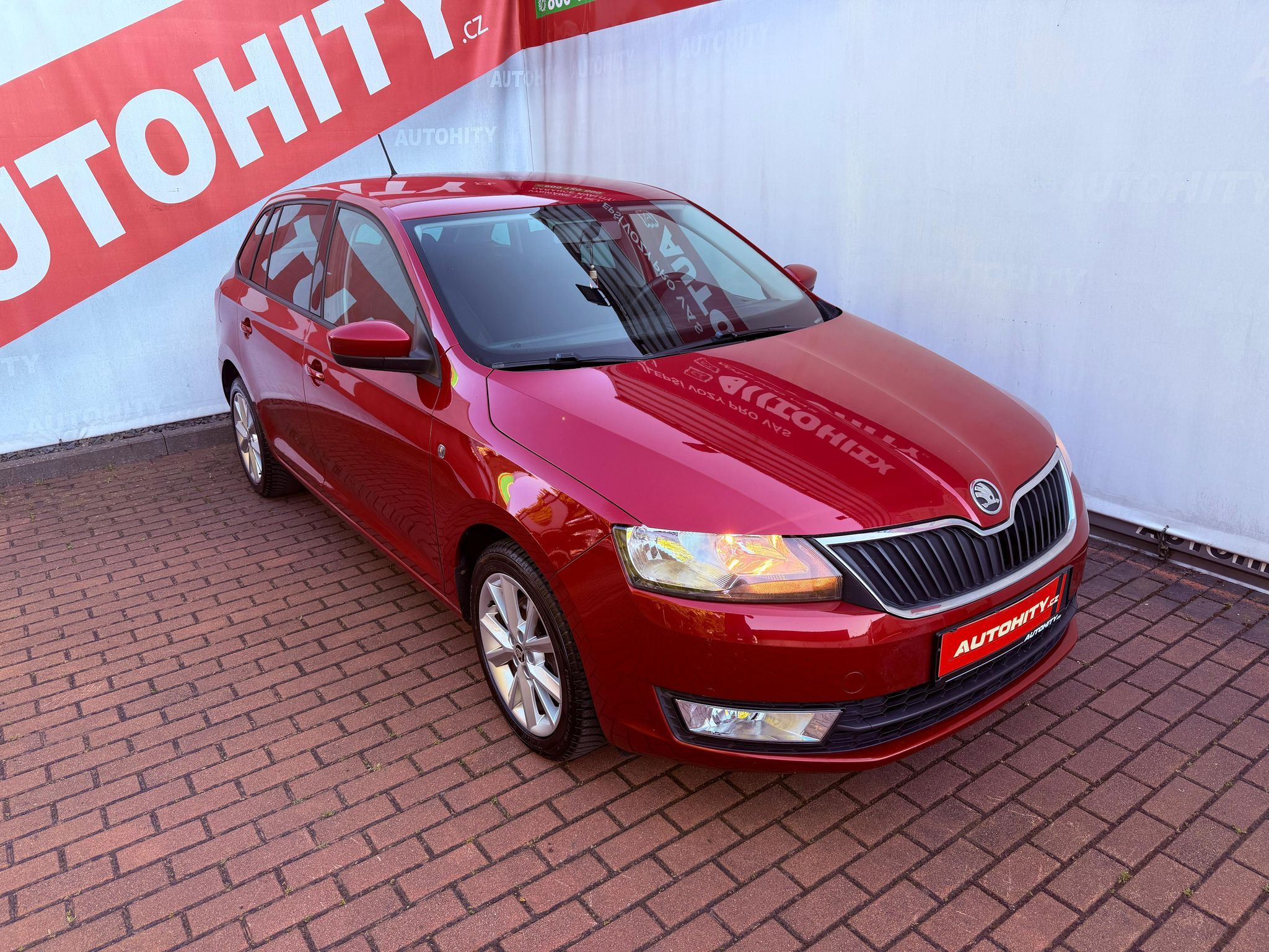 Škoda Rapid, 1.2 TSi Ambition Spaceback, Se - fotka 3