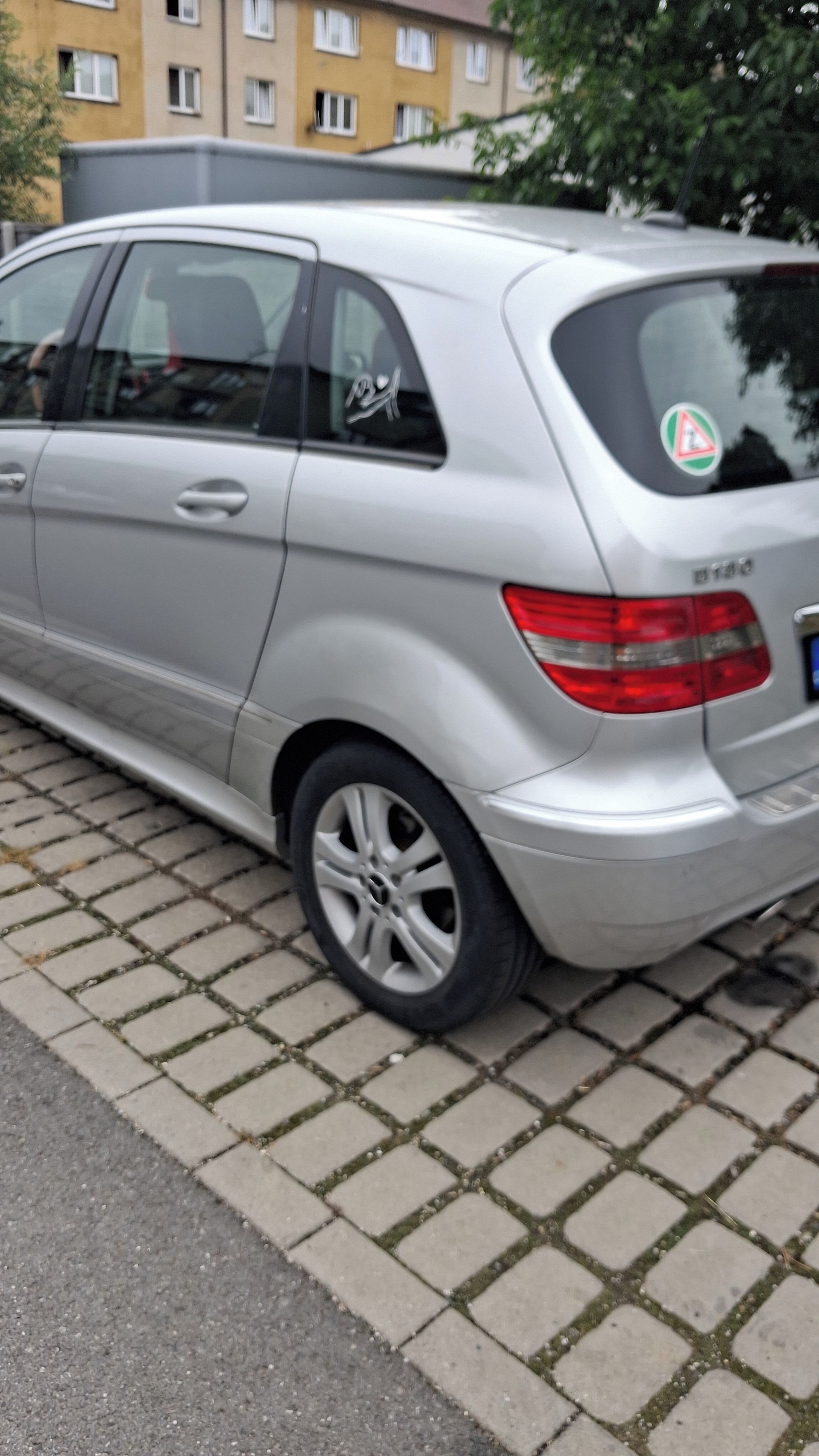 Mercedes-Benz Třídy B, Motor 2.0 80 kw automat - fotka 5
