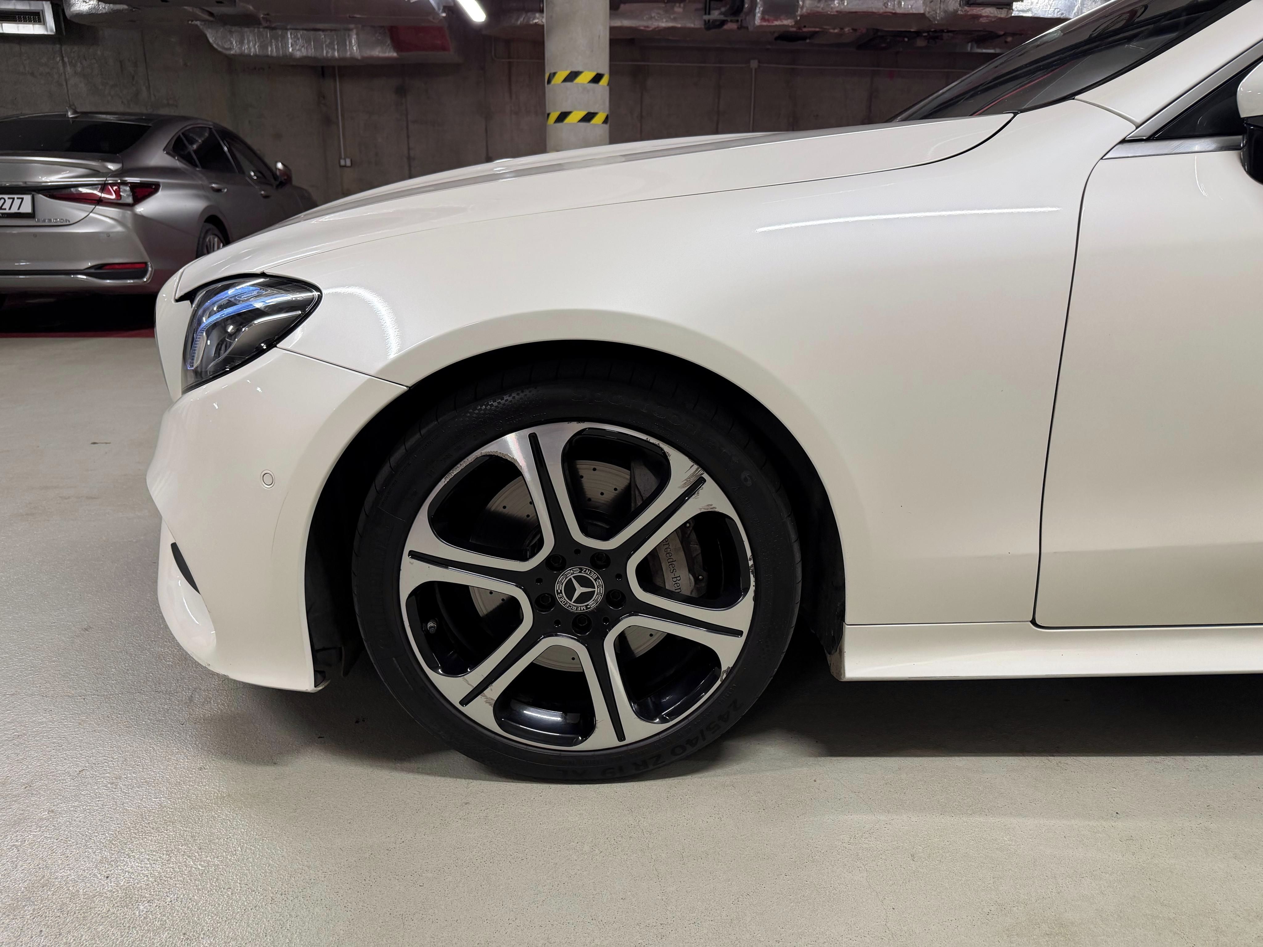 Mercedes-Benz Třídy E, 400/4M/Coupé/ČR-1.maj/pano/360 - fotka 3