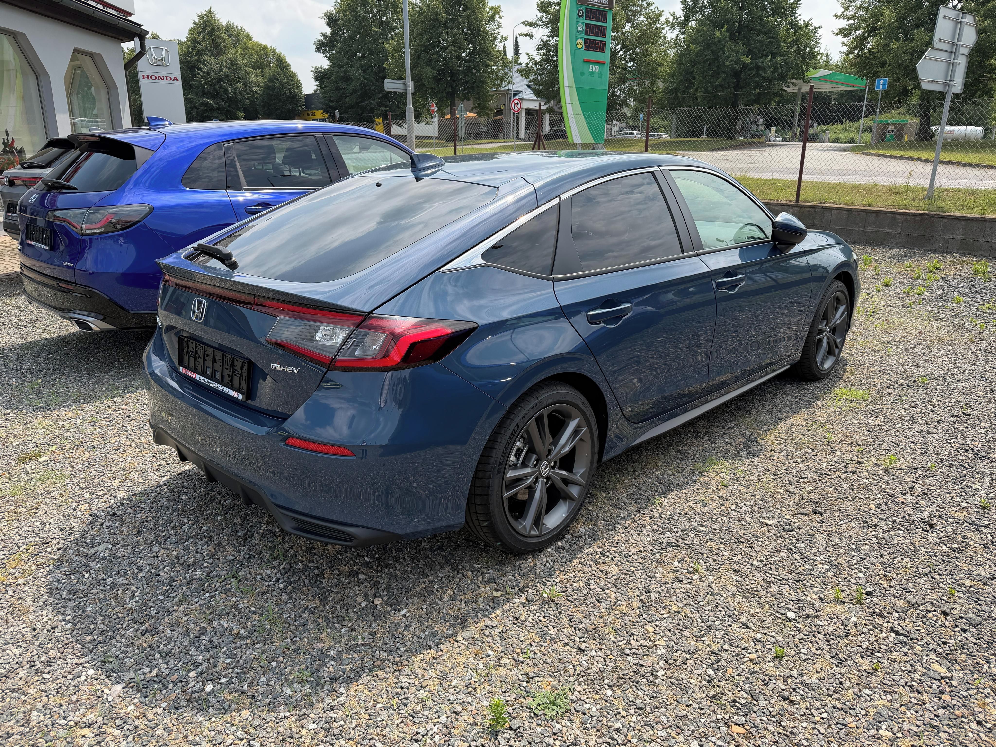 Honda Civic, 2,0 Elegance e:HEV - fotka 3