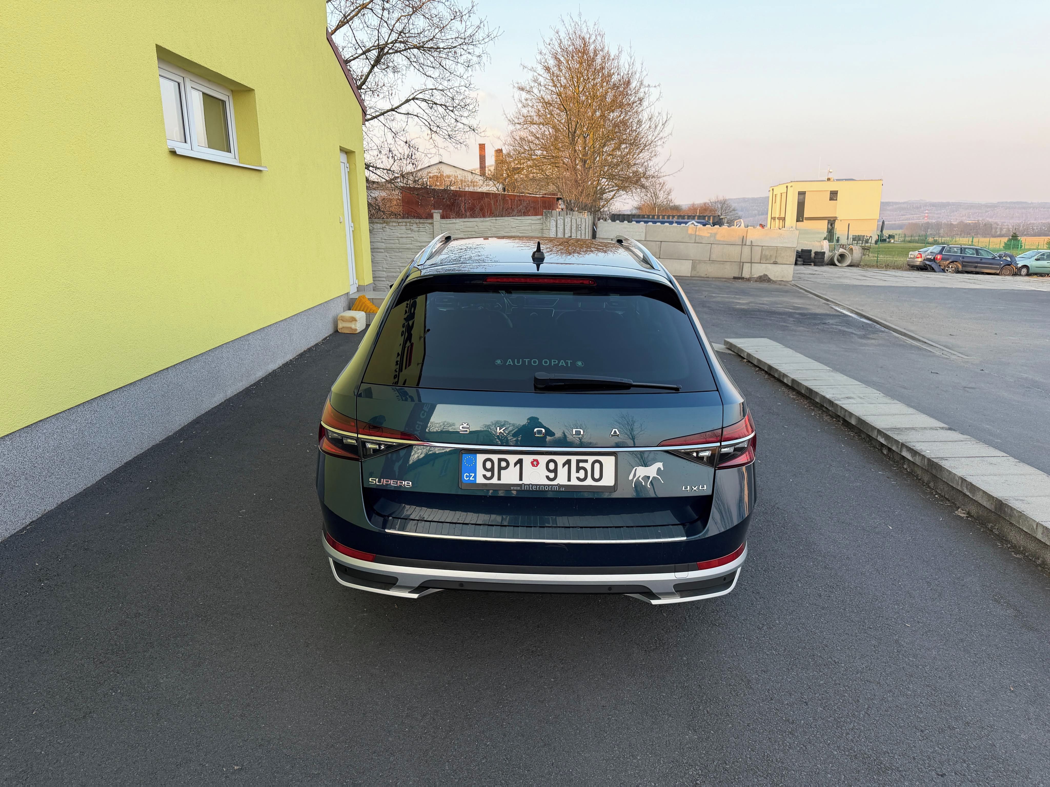 Škoda Superb, SCOUT, 4x4 - fotka 6