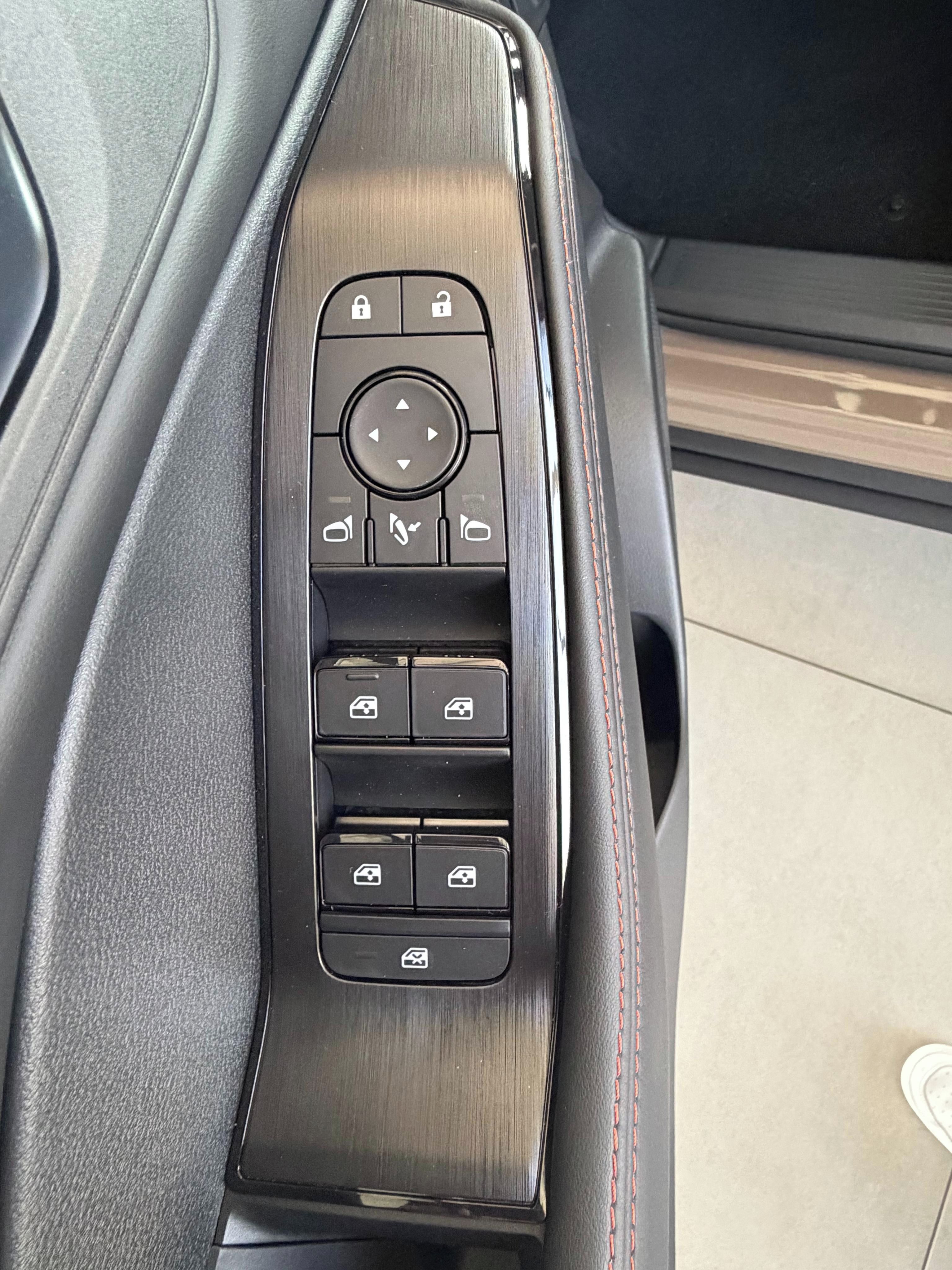 Nissan X-Trail, e-POWER e-4ORCE 4WD - fotka 5