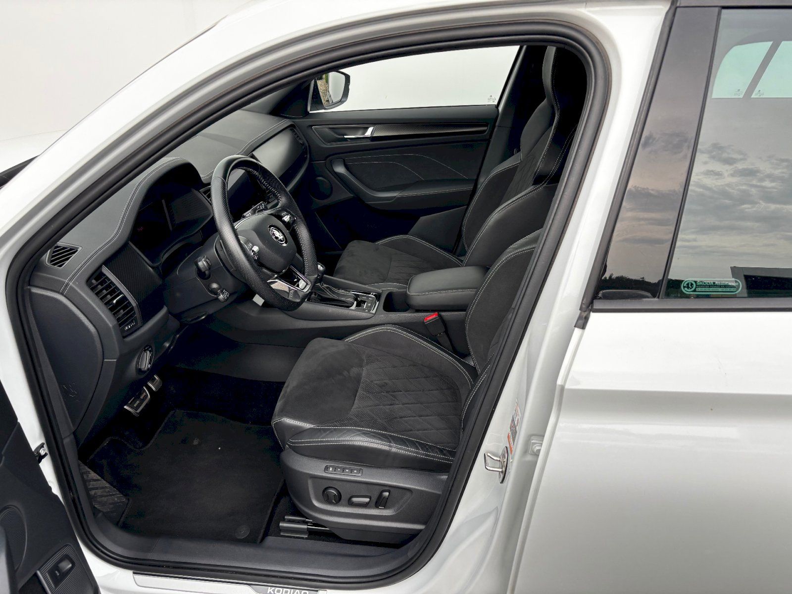 Škoda Kodiaq, 2.0 TDI 147 kW Sportline Excl. - fotka 6