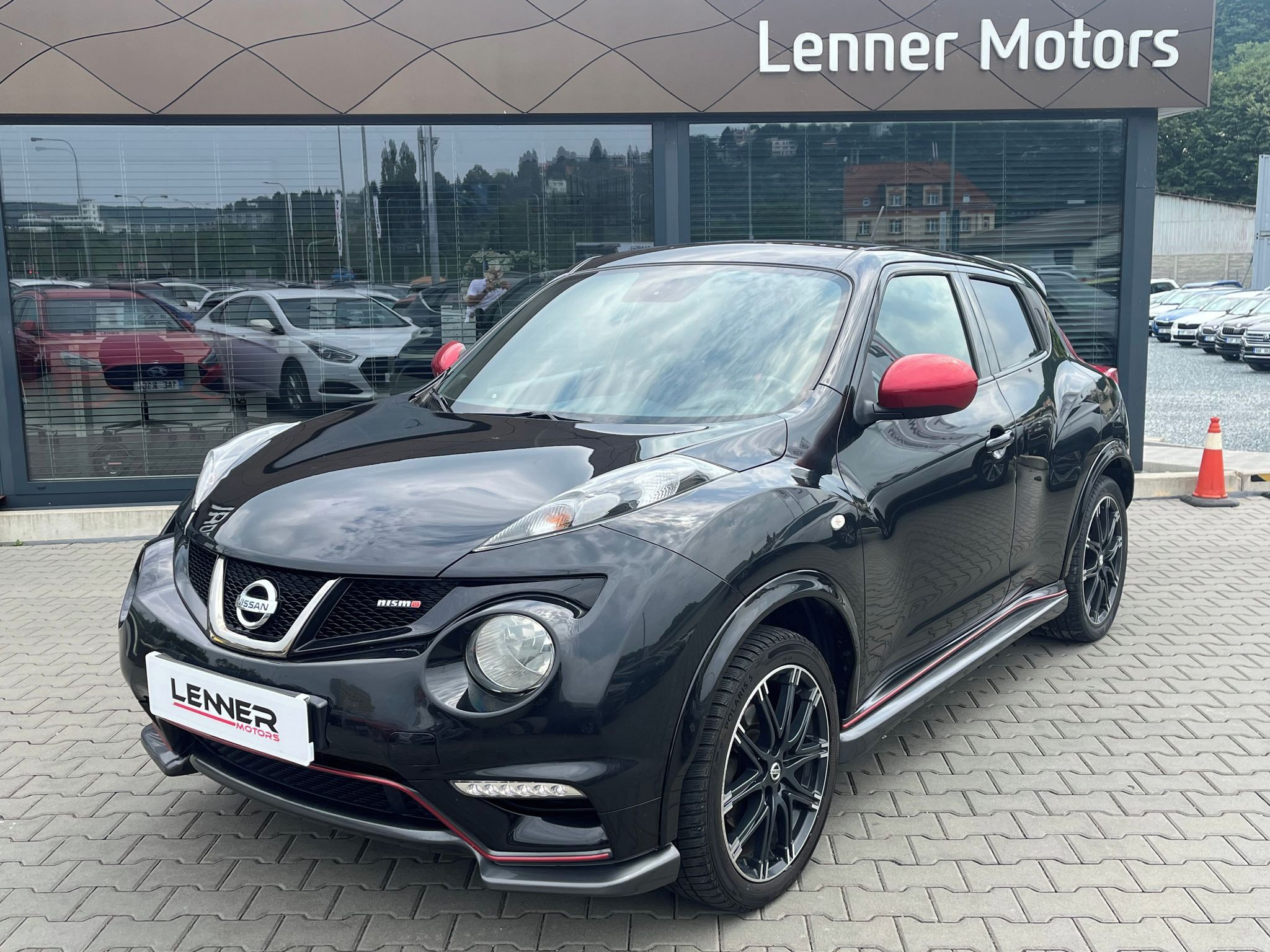 Nissan Juke, 1.6 DIG-T/147kW Nismo RS